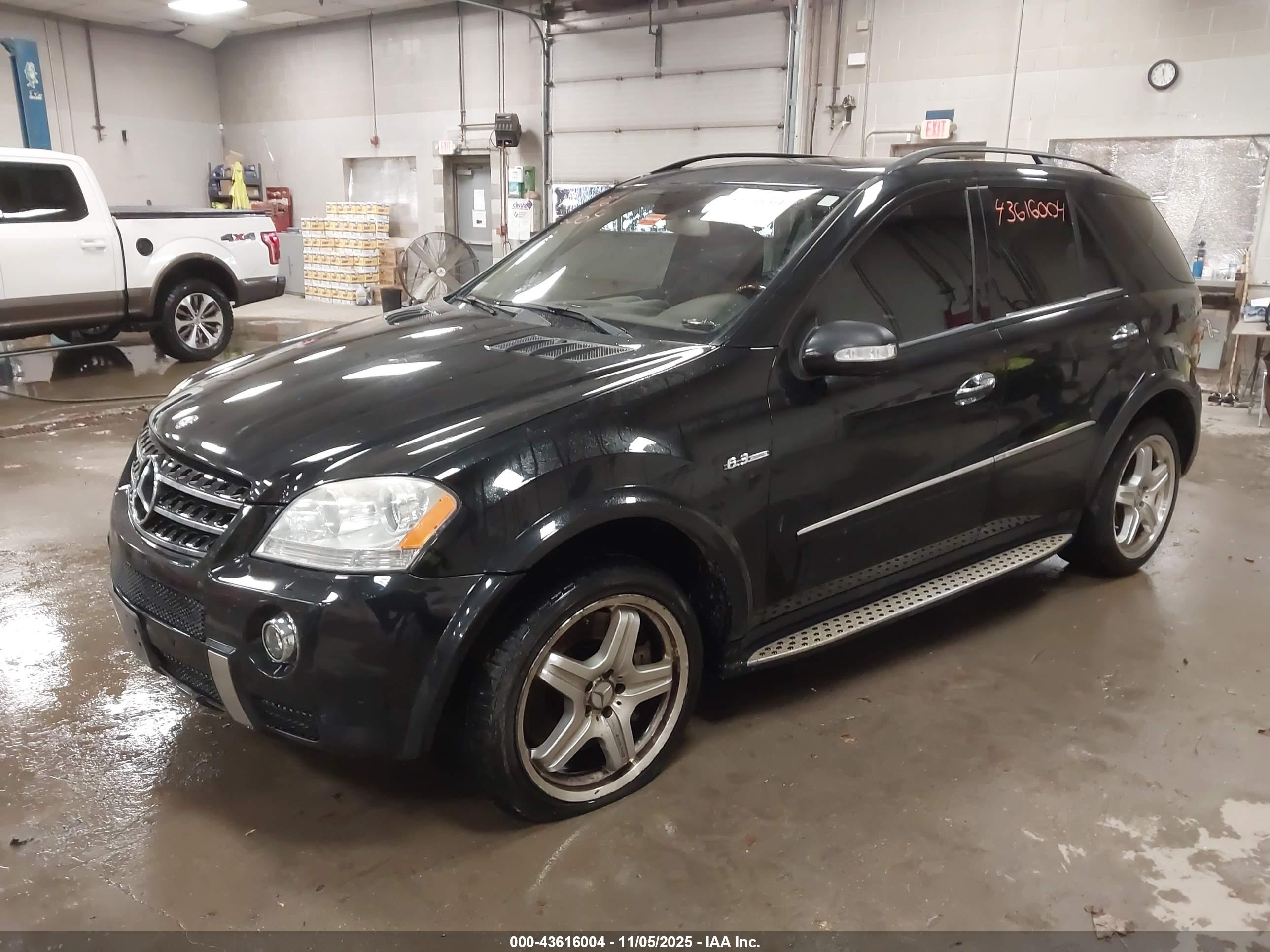 MERCEDES-BENZ ML image 2