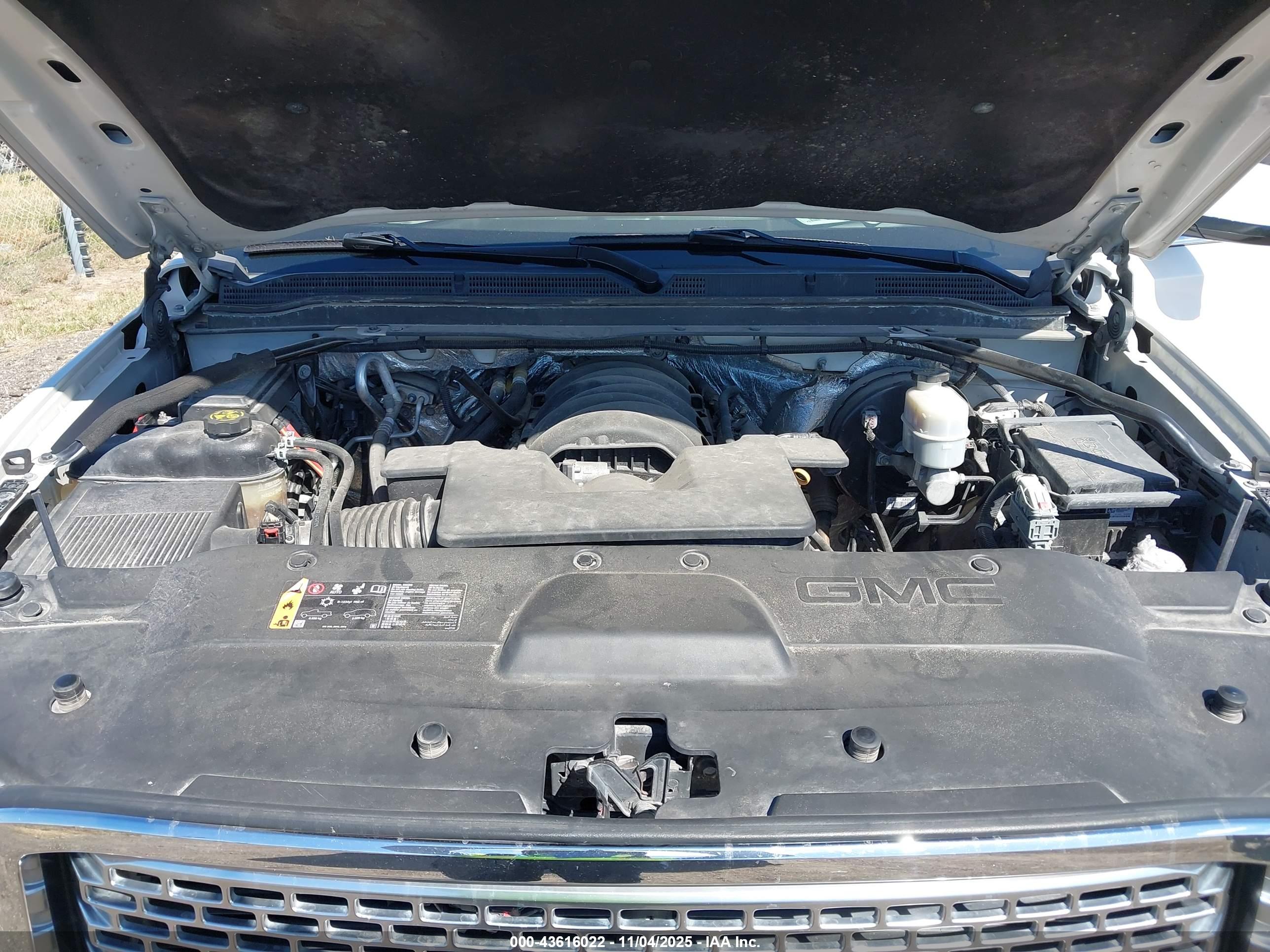 GMC YUKON image 10