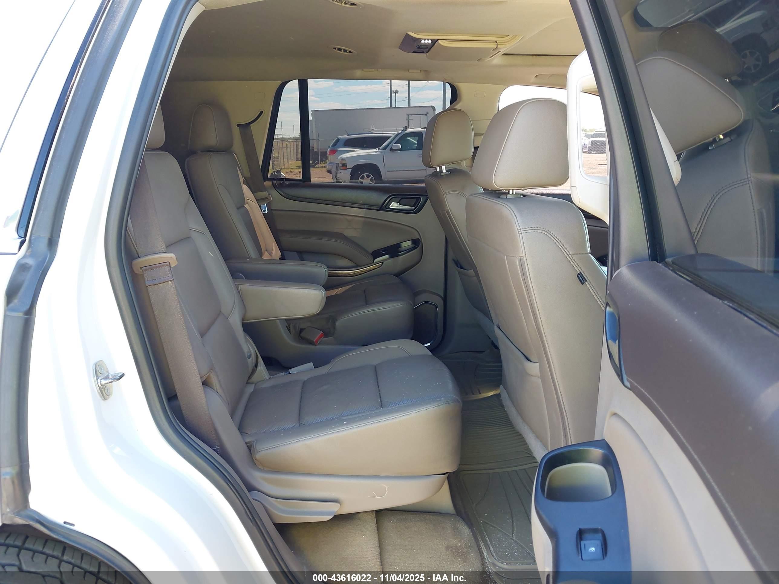 GMC YUKON image 8