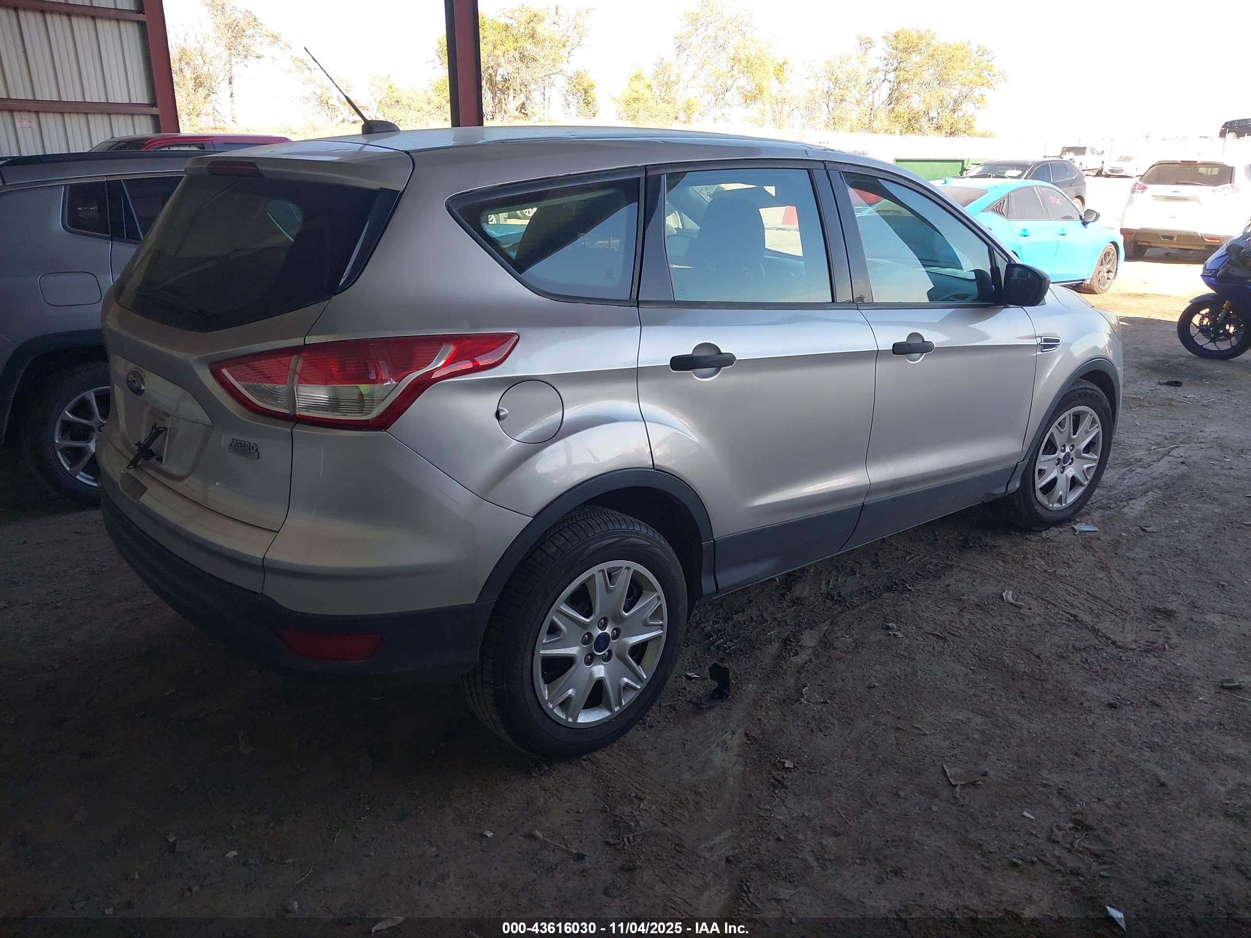 FORD ESCAPE image 4