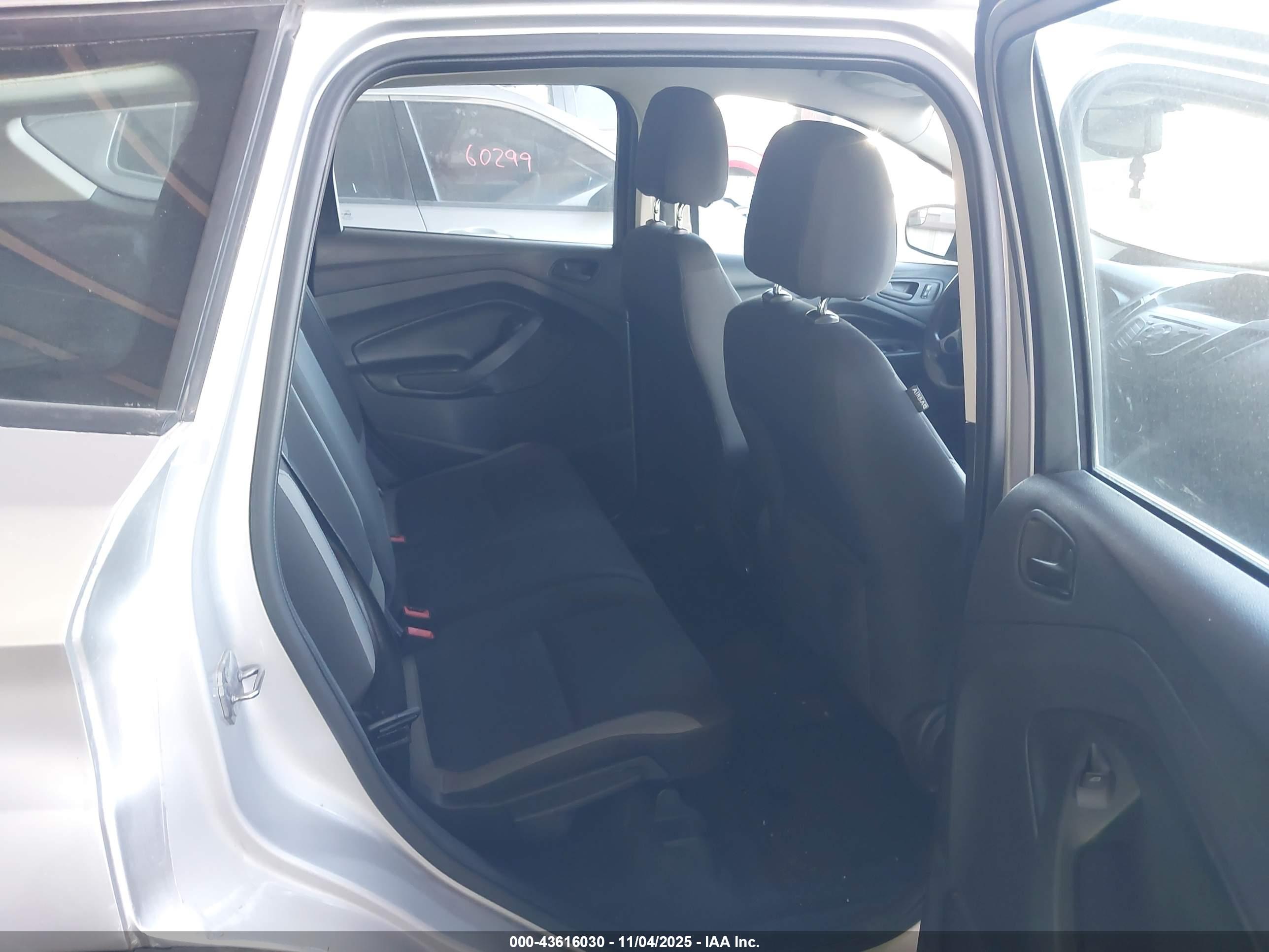 FORD ESCAPE image 8
