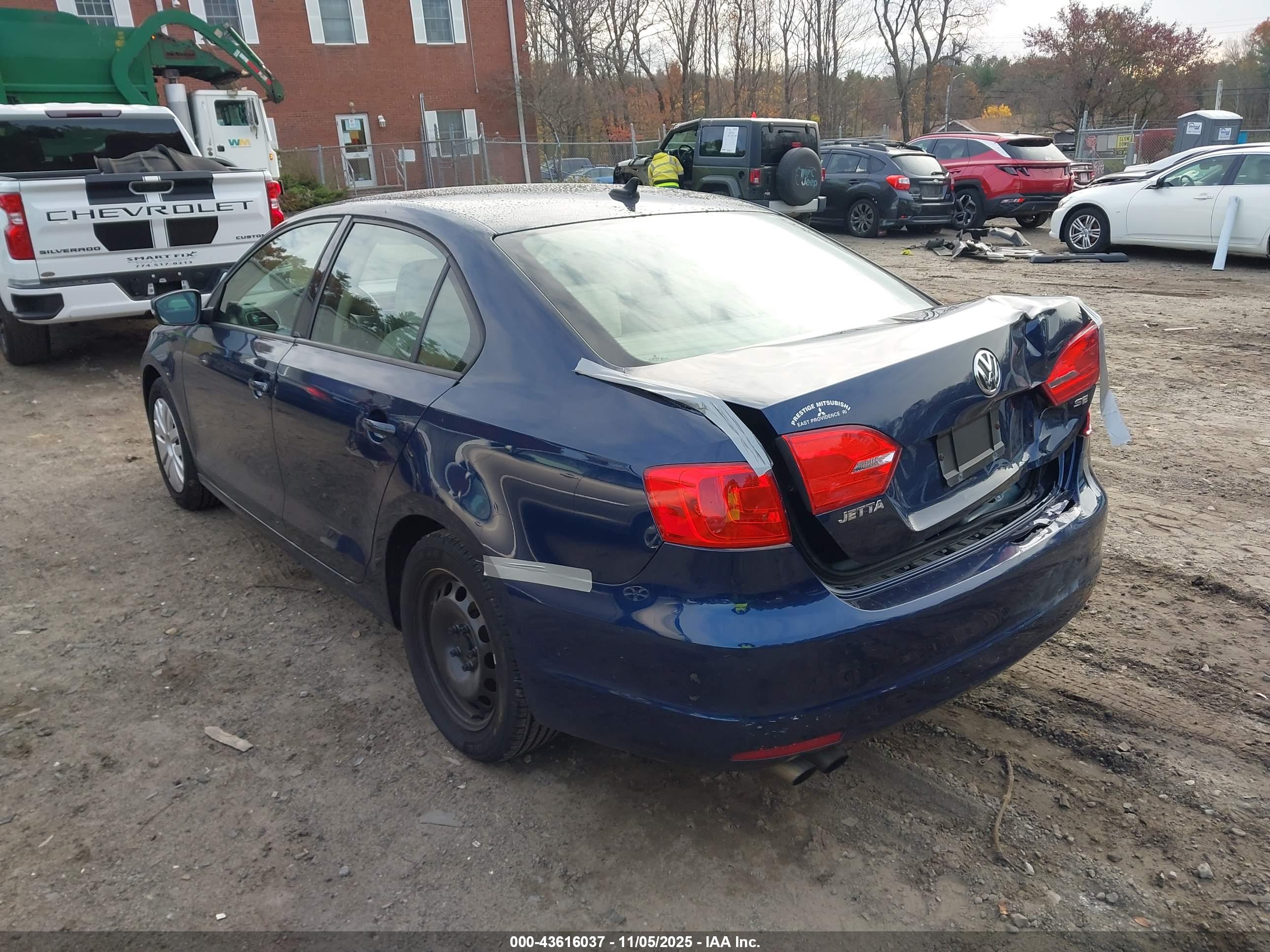 VOLKSWAGEN JETTA image 3