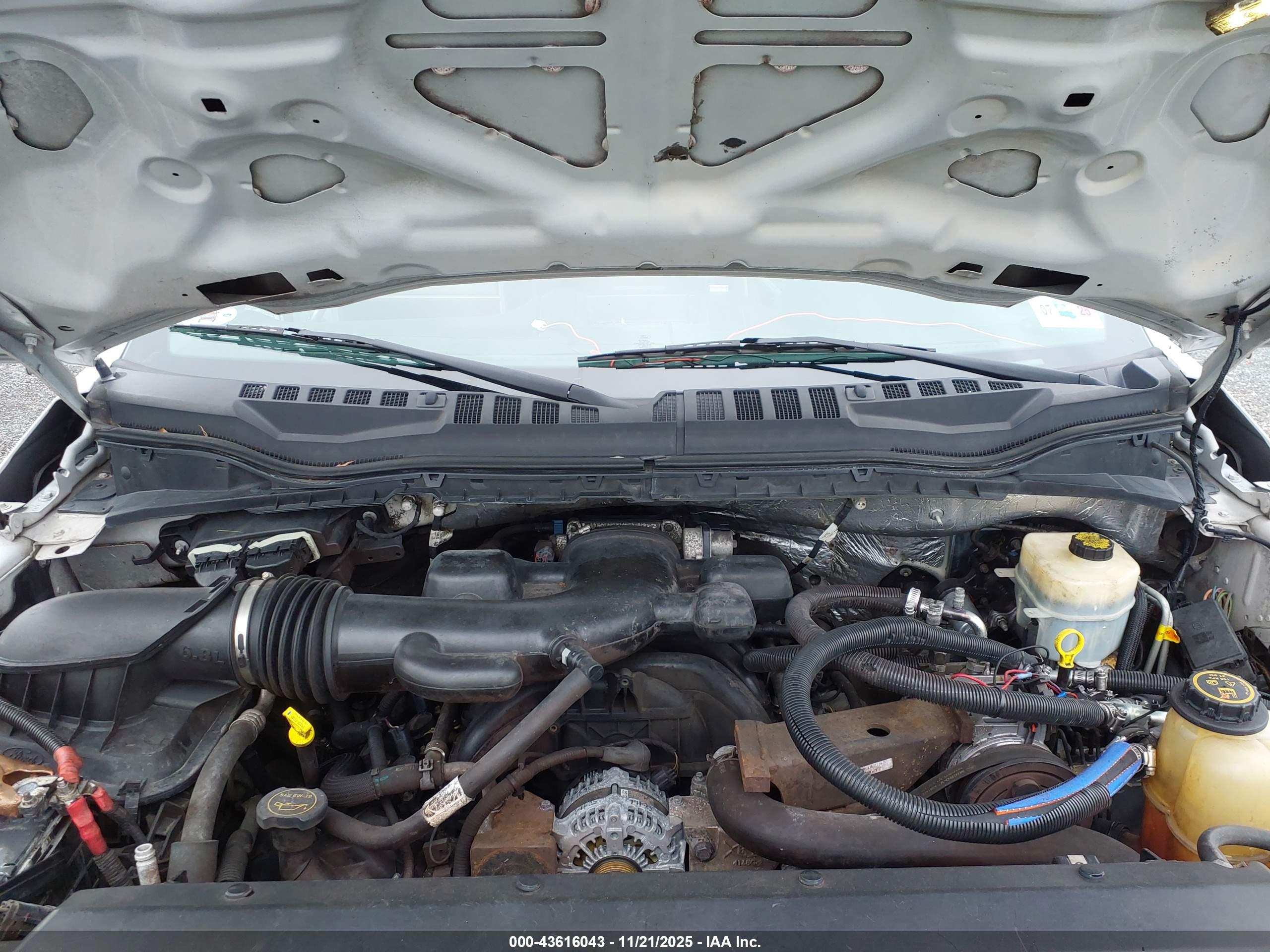 FORD F-550 image 10