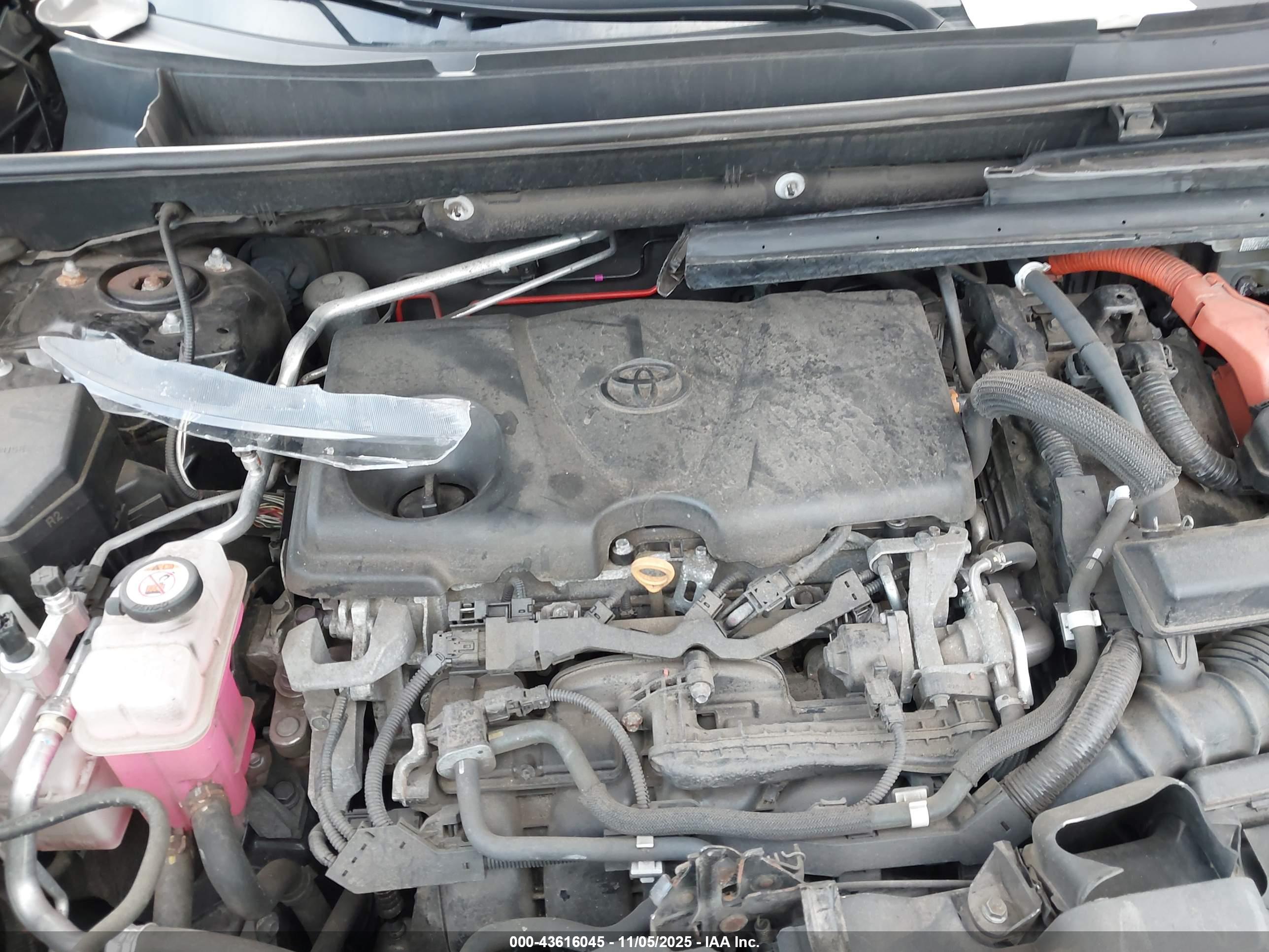 TOYOTA RAV4 image 10