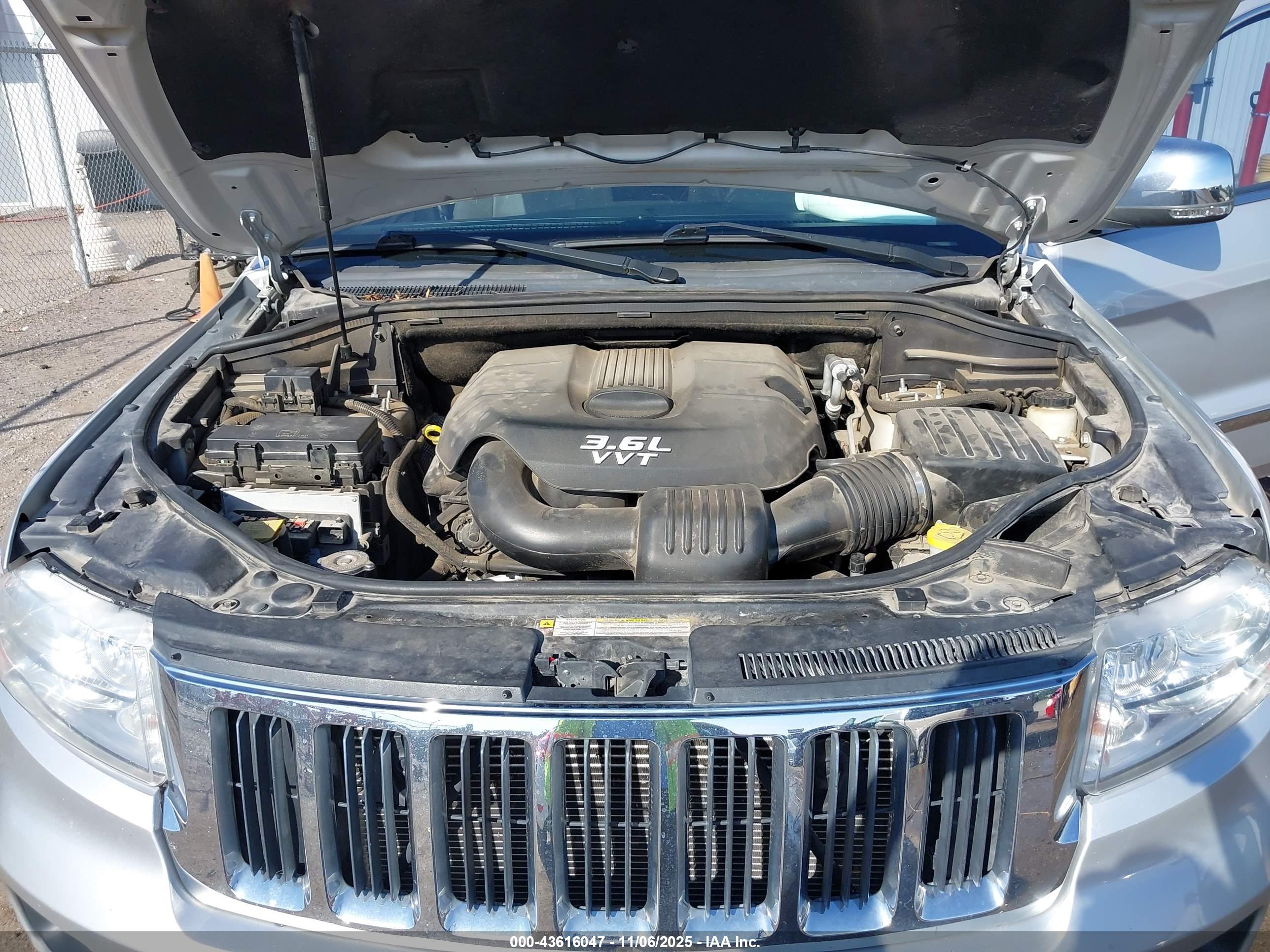 JEEP GRAND image 10