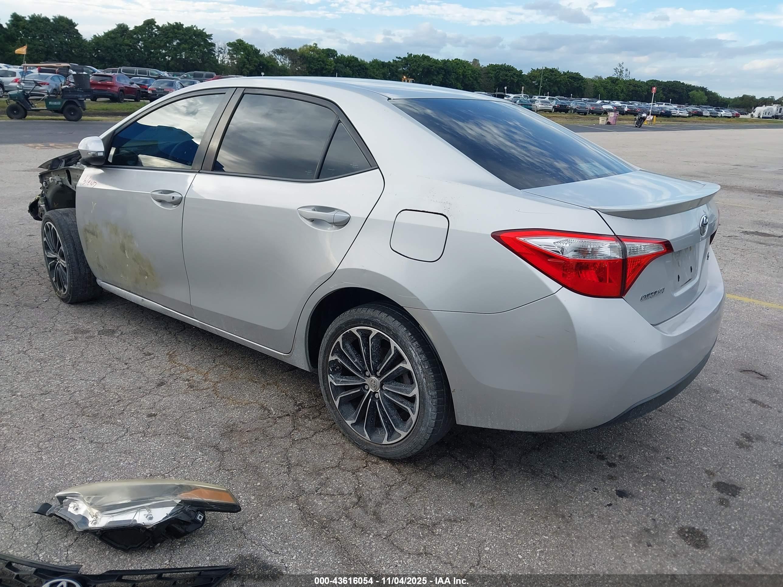 TOYOTA COROLLA image 3