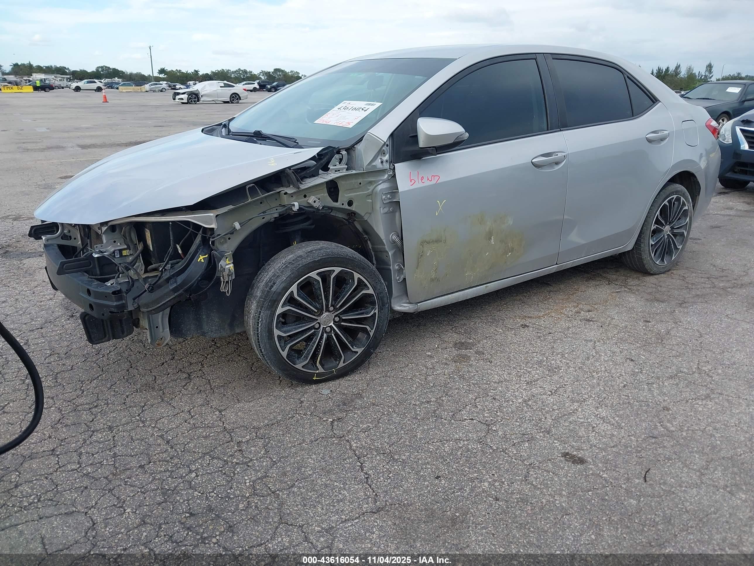 TOYOTA COROLLA image 6