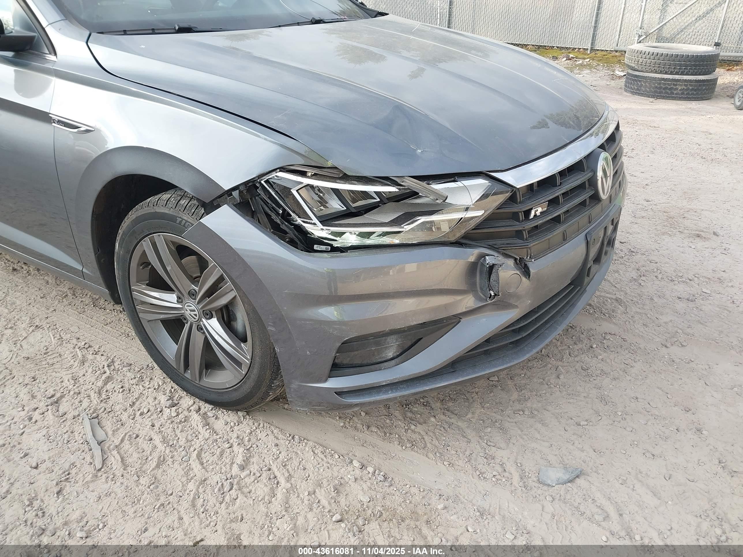 VOLKSWAGEN JETTA image 6