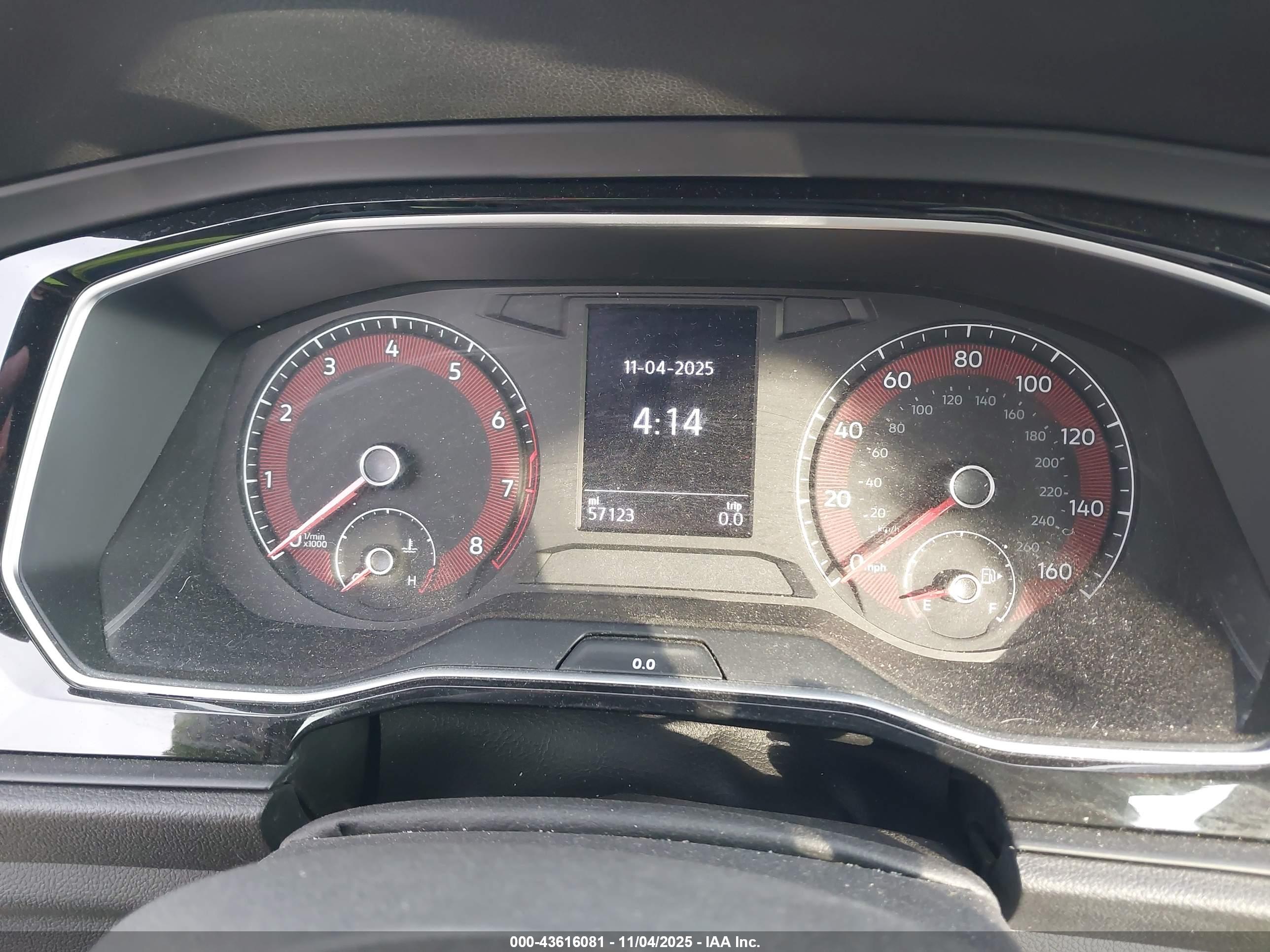 VOLKSWAGEN JETTA image 7