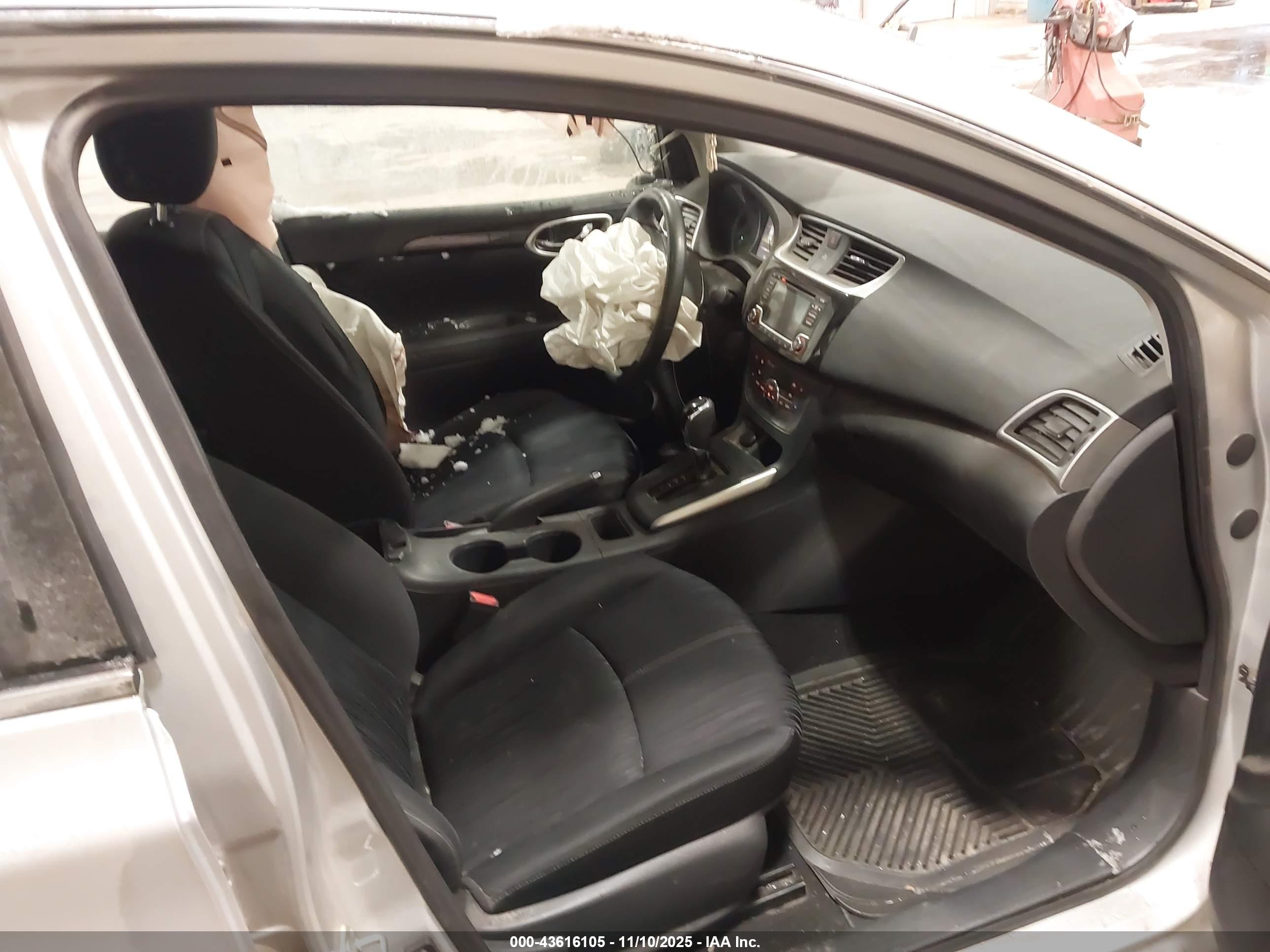 NISSAN SENTRA image 5