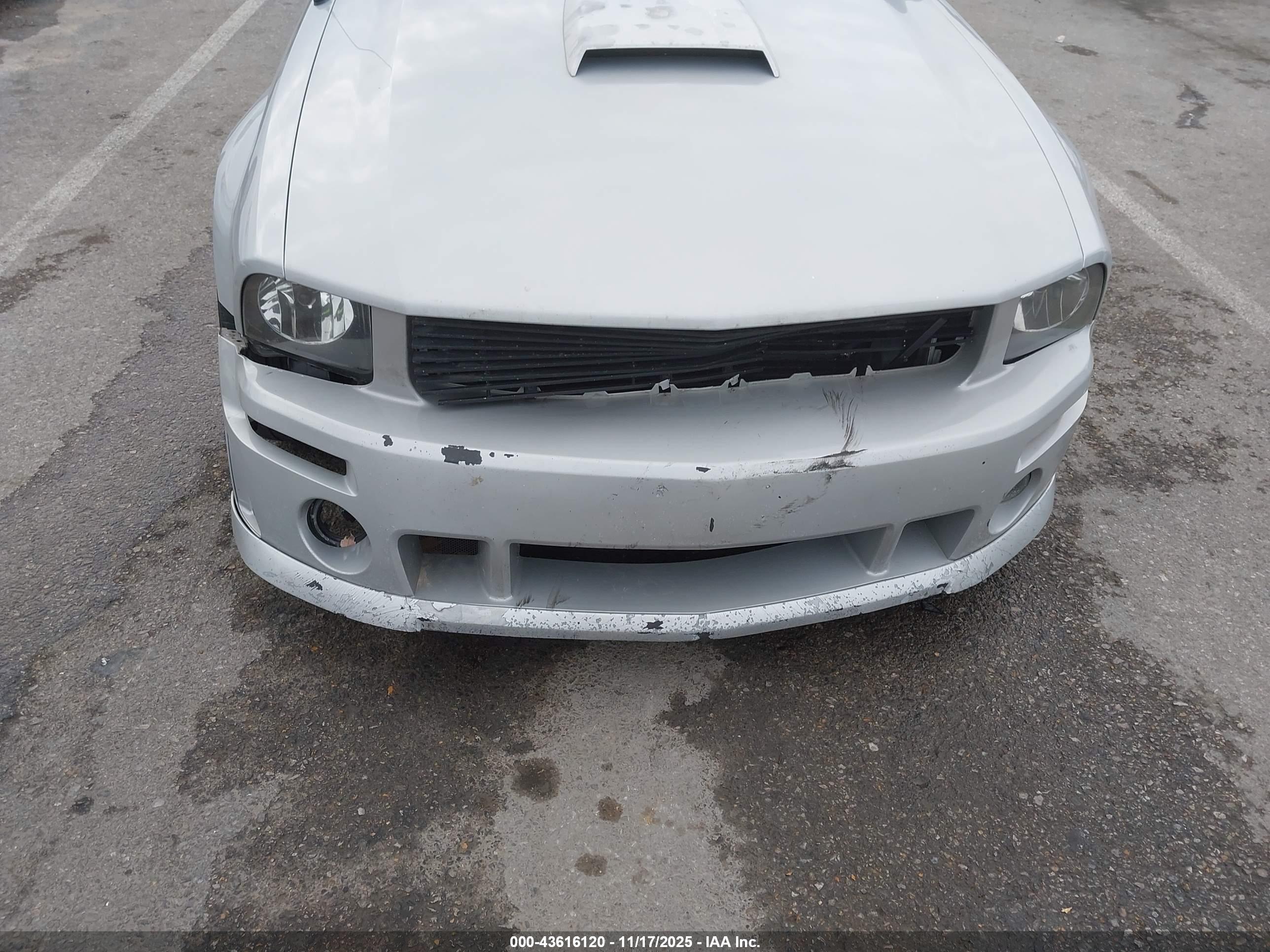 FORD MUSTANG image 6