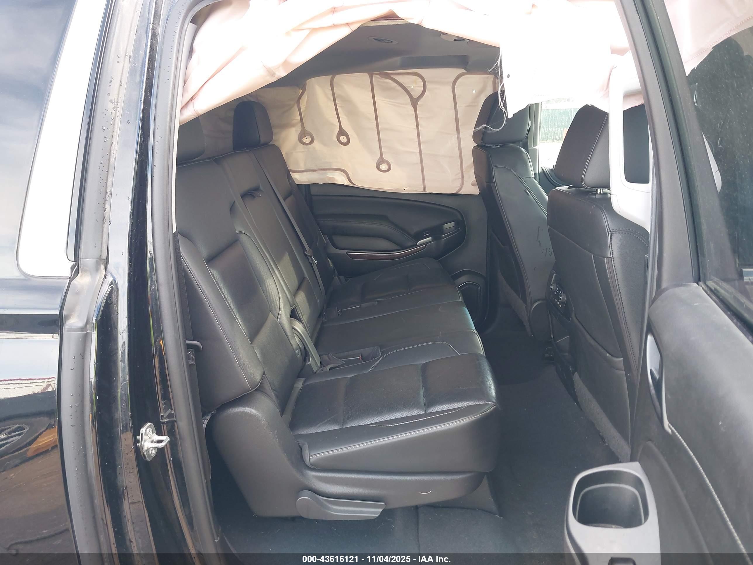 GMC YUKON image 8