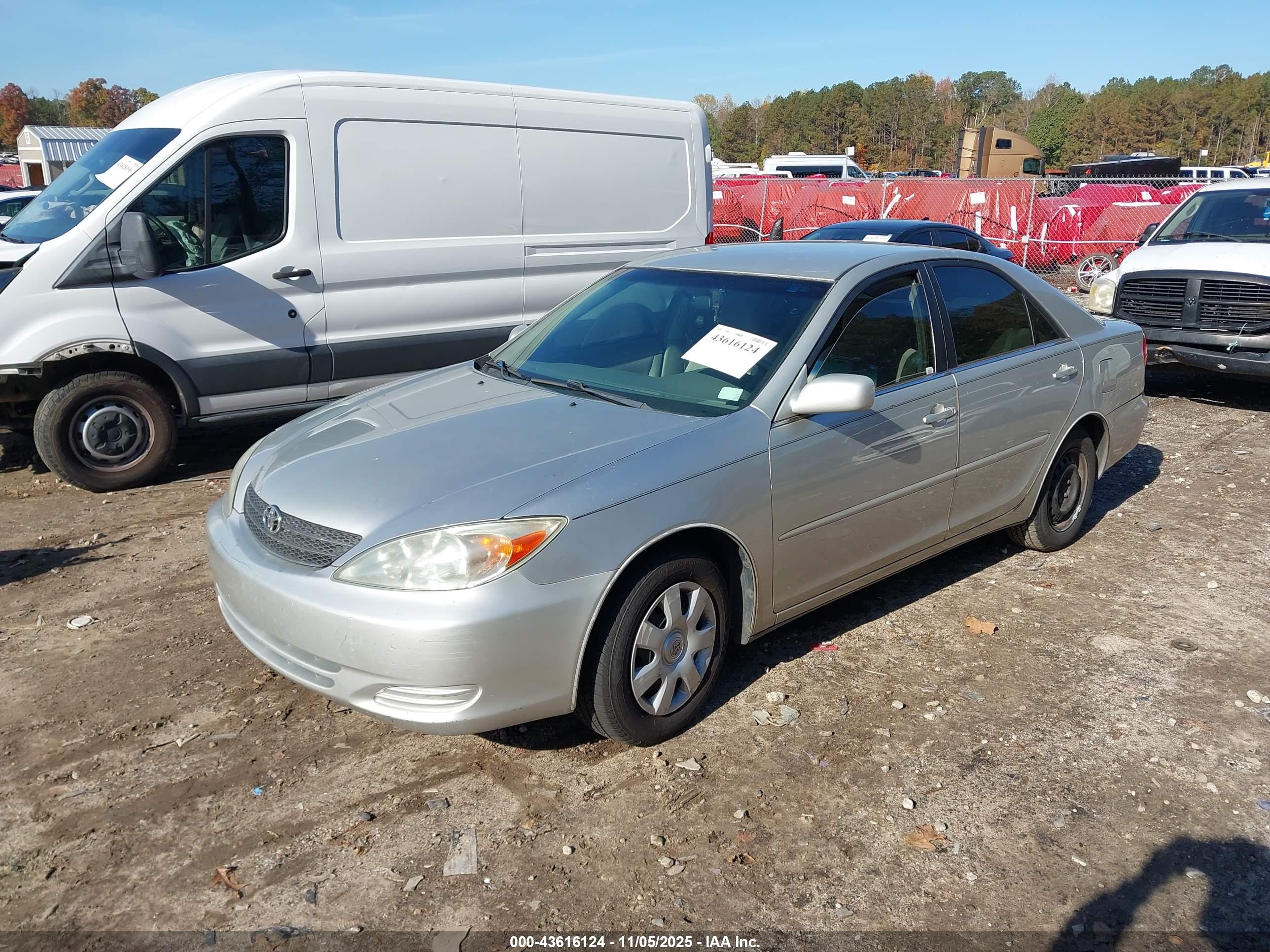 TOYOTA CAMRY image 2