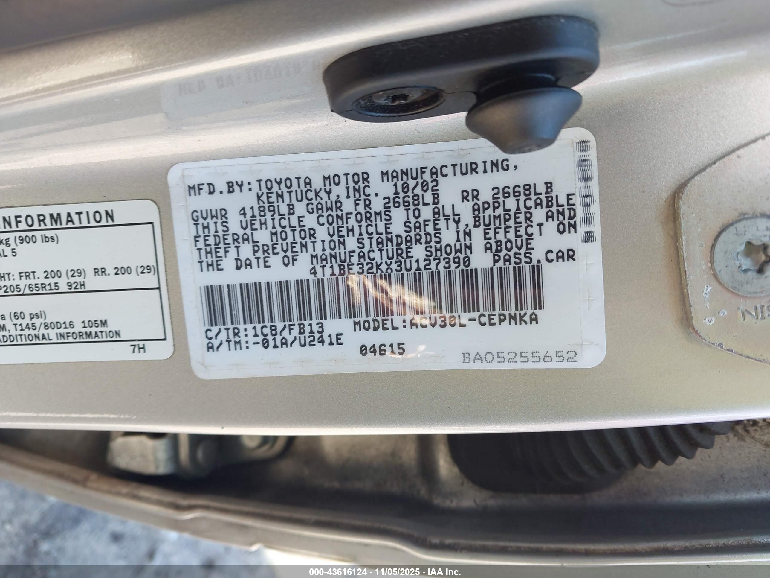 TOYOTA CAMRY image 9