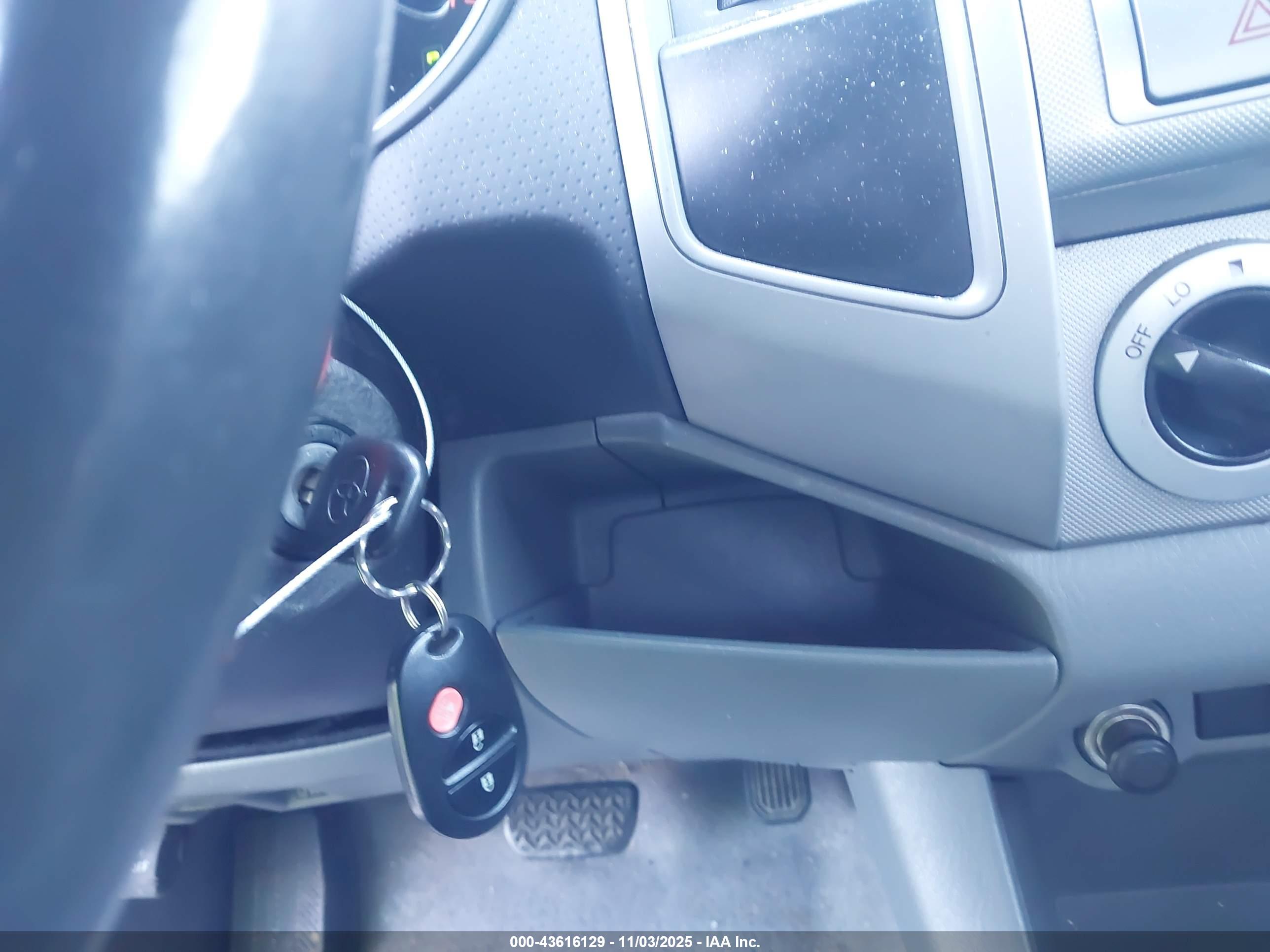 TOYOTA TACOMA image 11