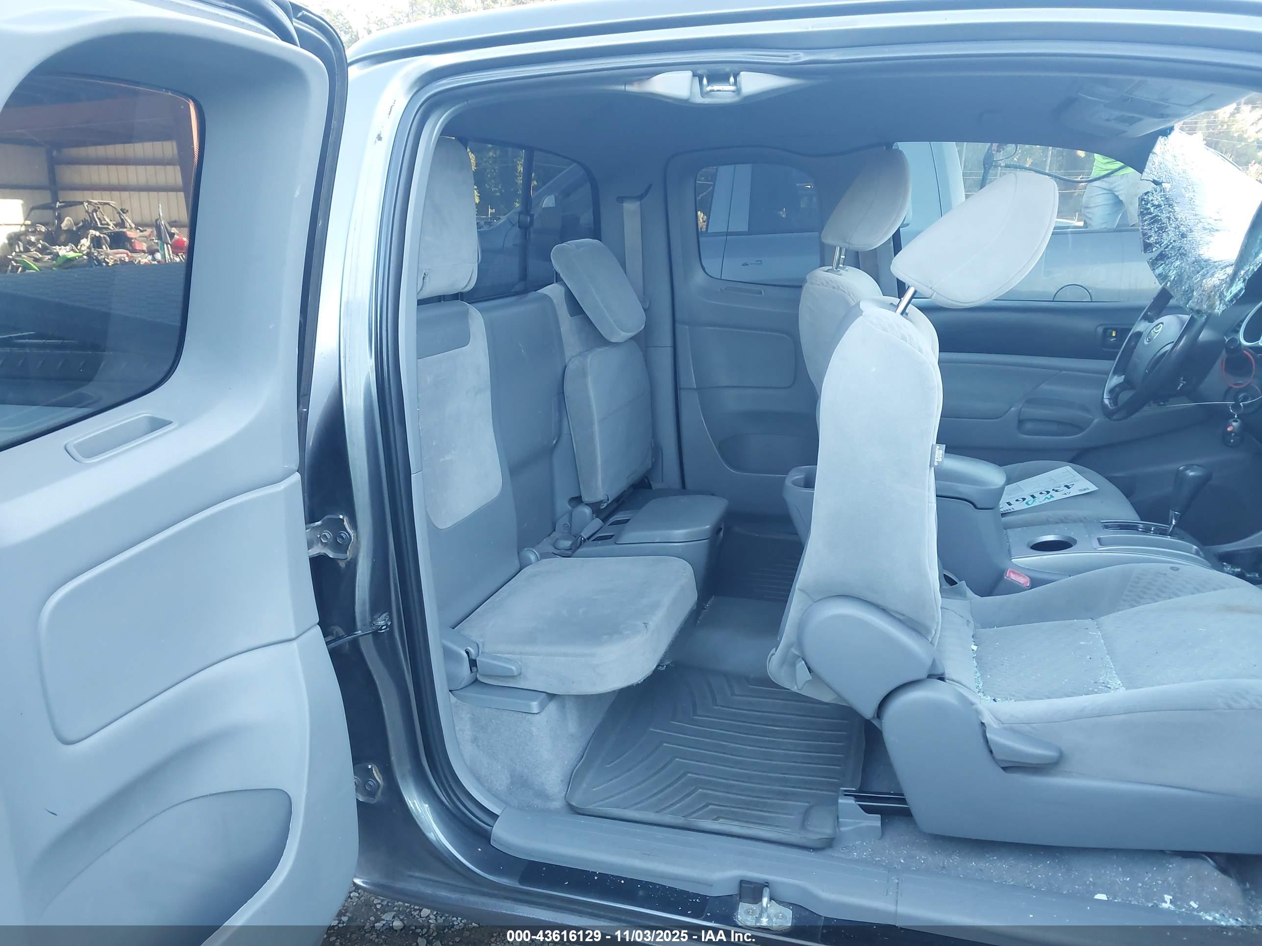 TOYOTA TACOMA image 8