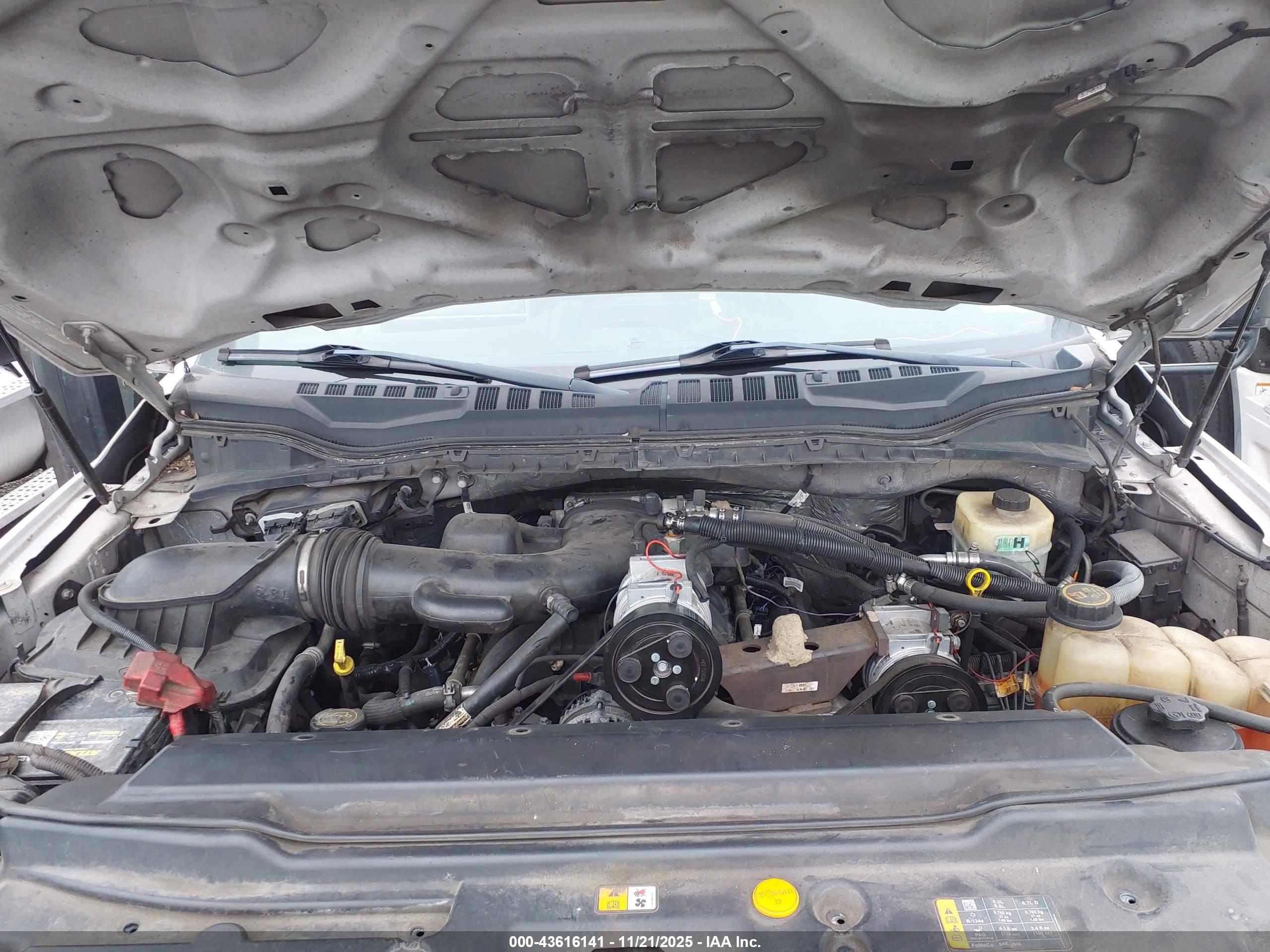 FORD F-550 image 10