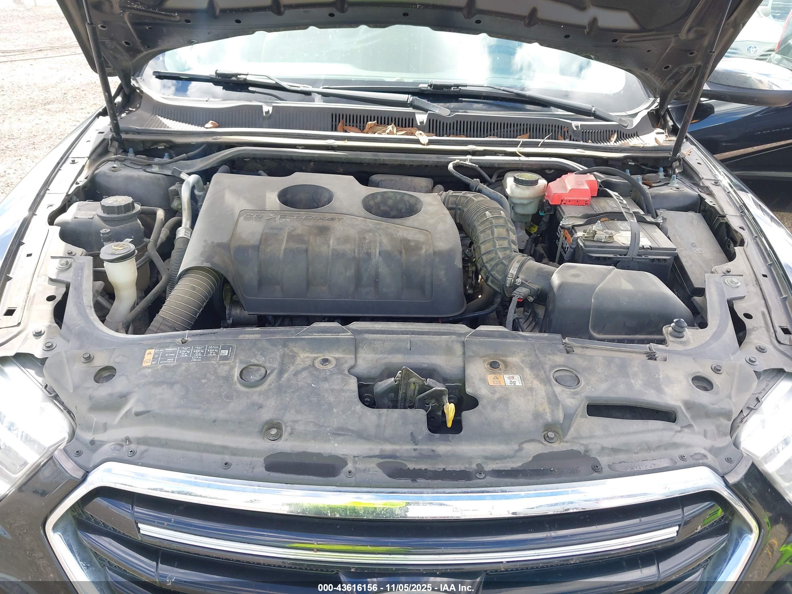 FORD TAURUS image 10