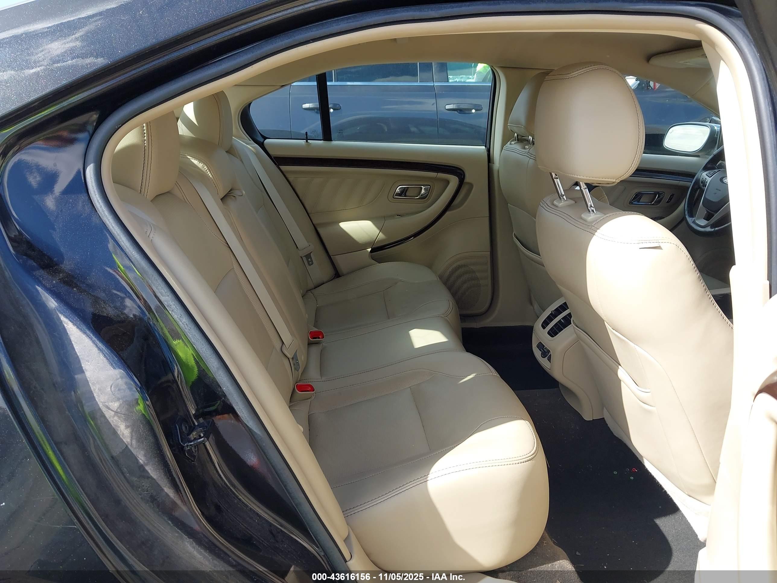 FORD TAURUS image 8