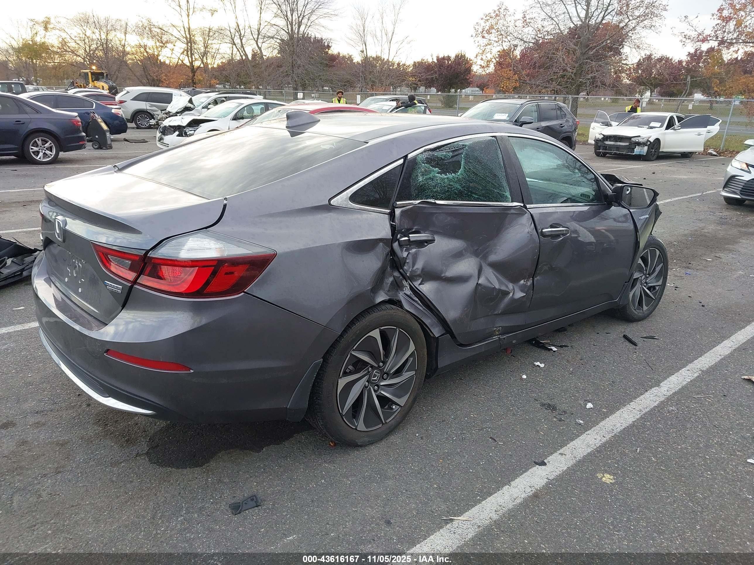 HONDA INSIGHT image 2