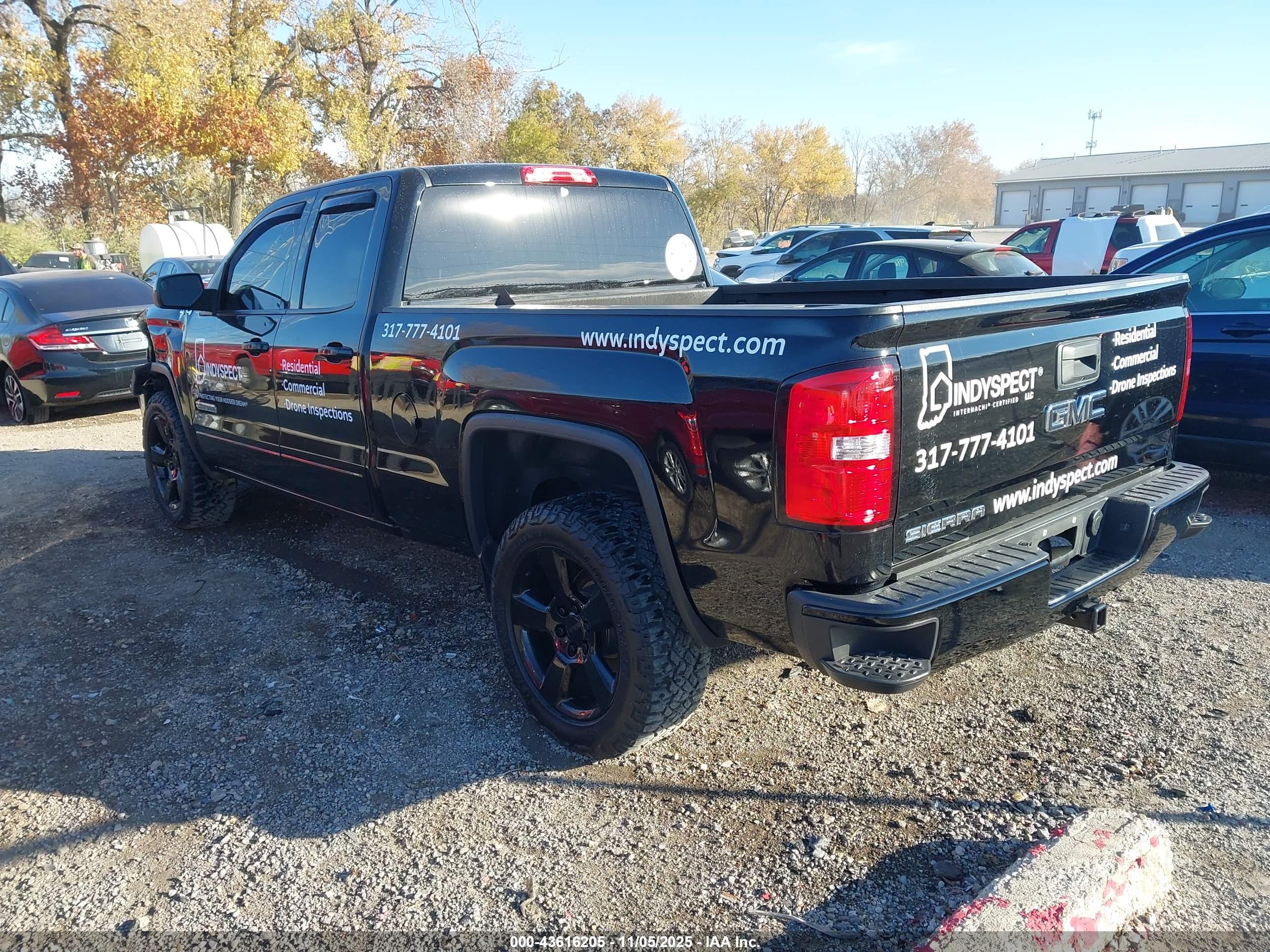 GMC SIERRA image 3