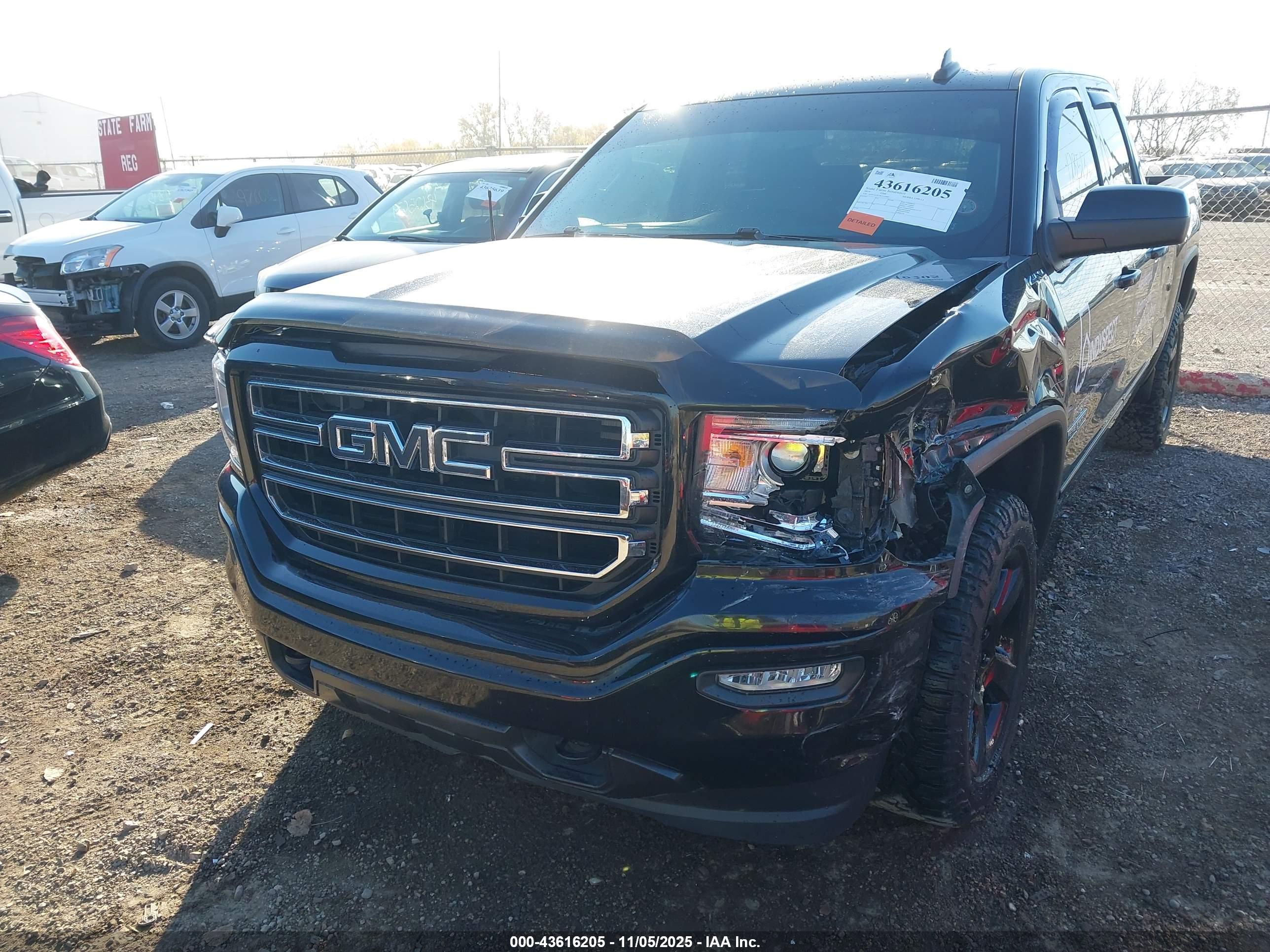 GMC SIERRA image 6