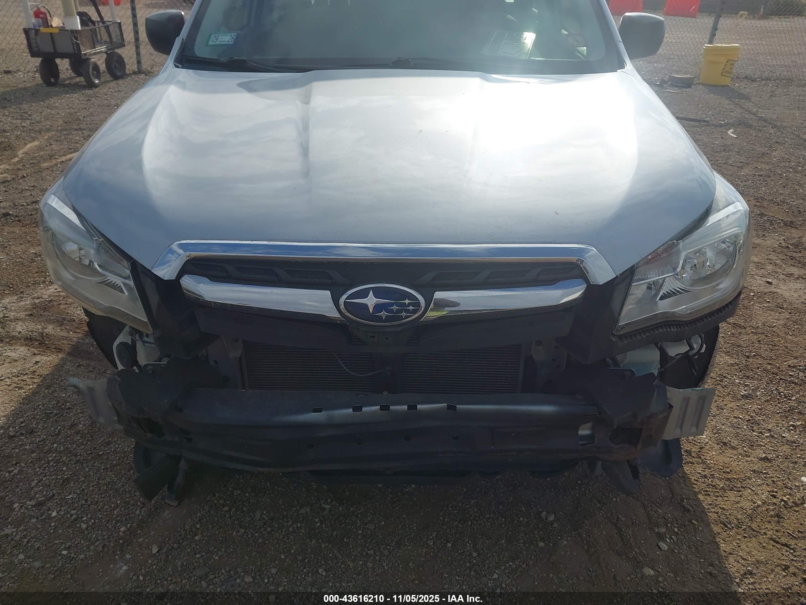 SUBARU FORESTER image 6