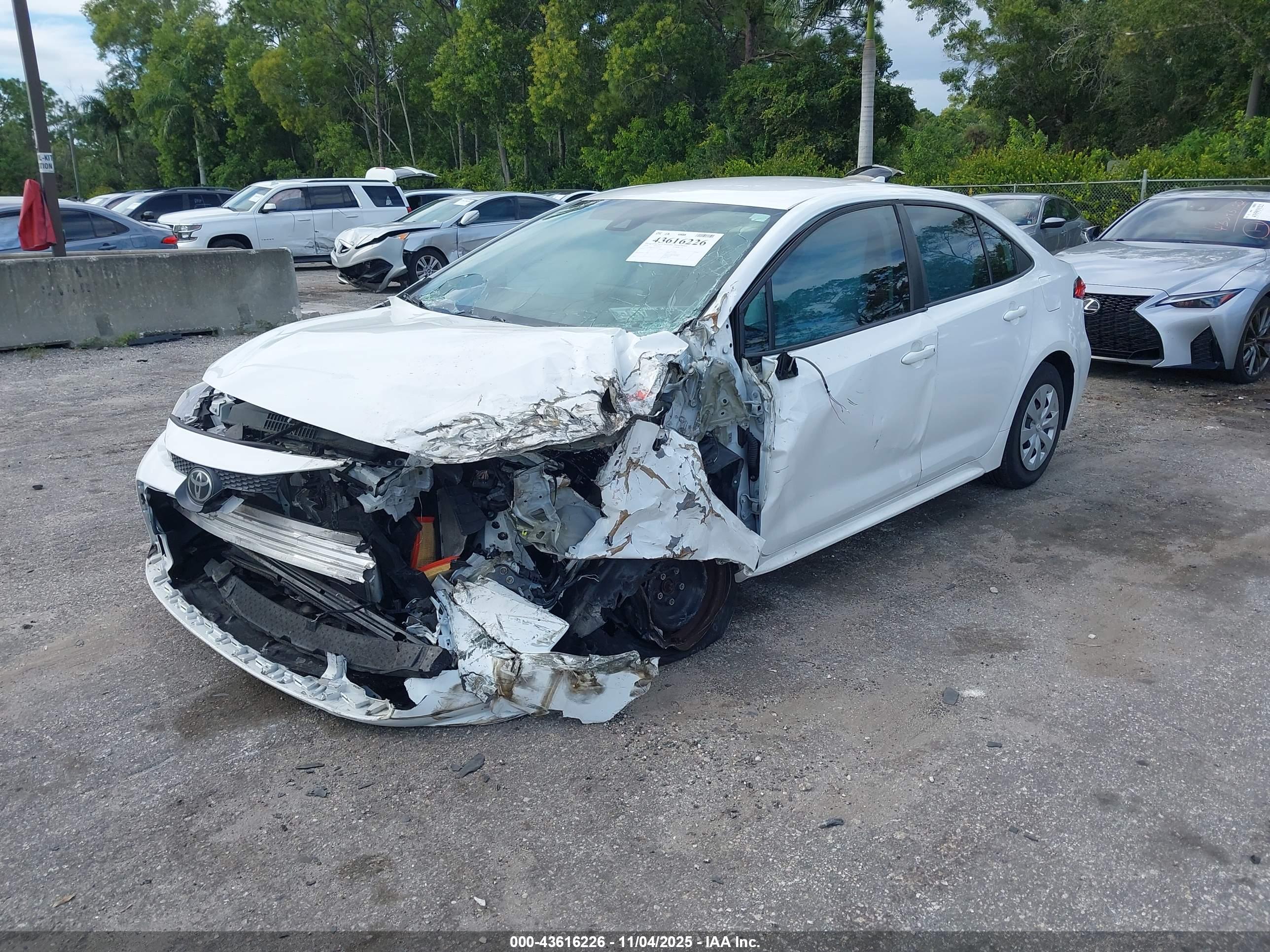 TOYOTA COROLLA image 2