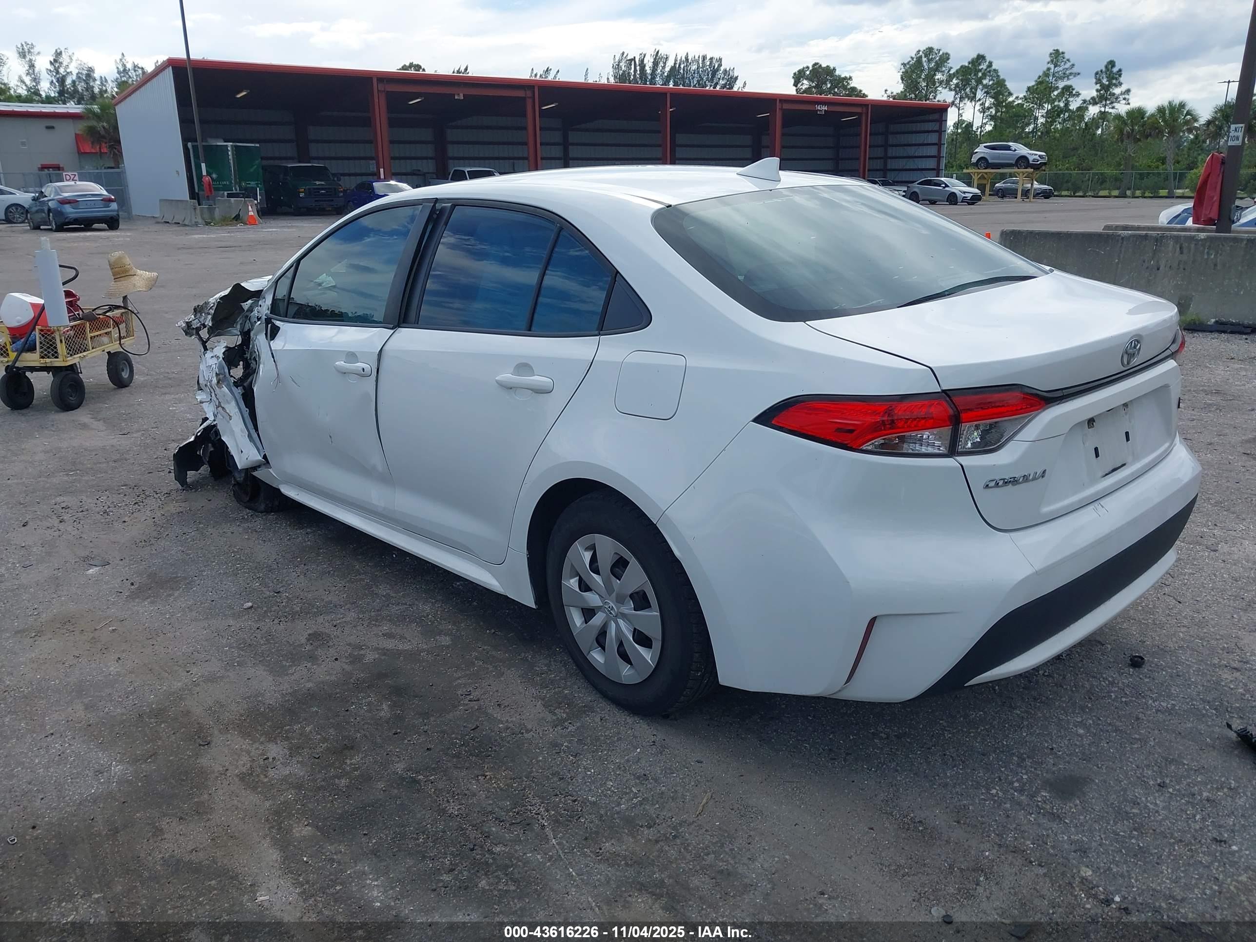 TOYOTA COROLLA image 3