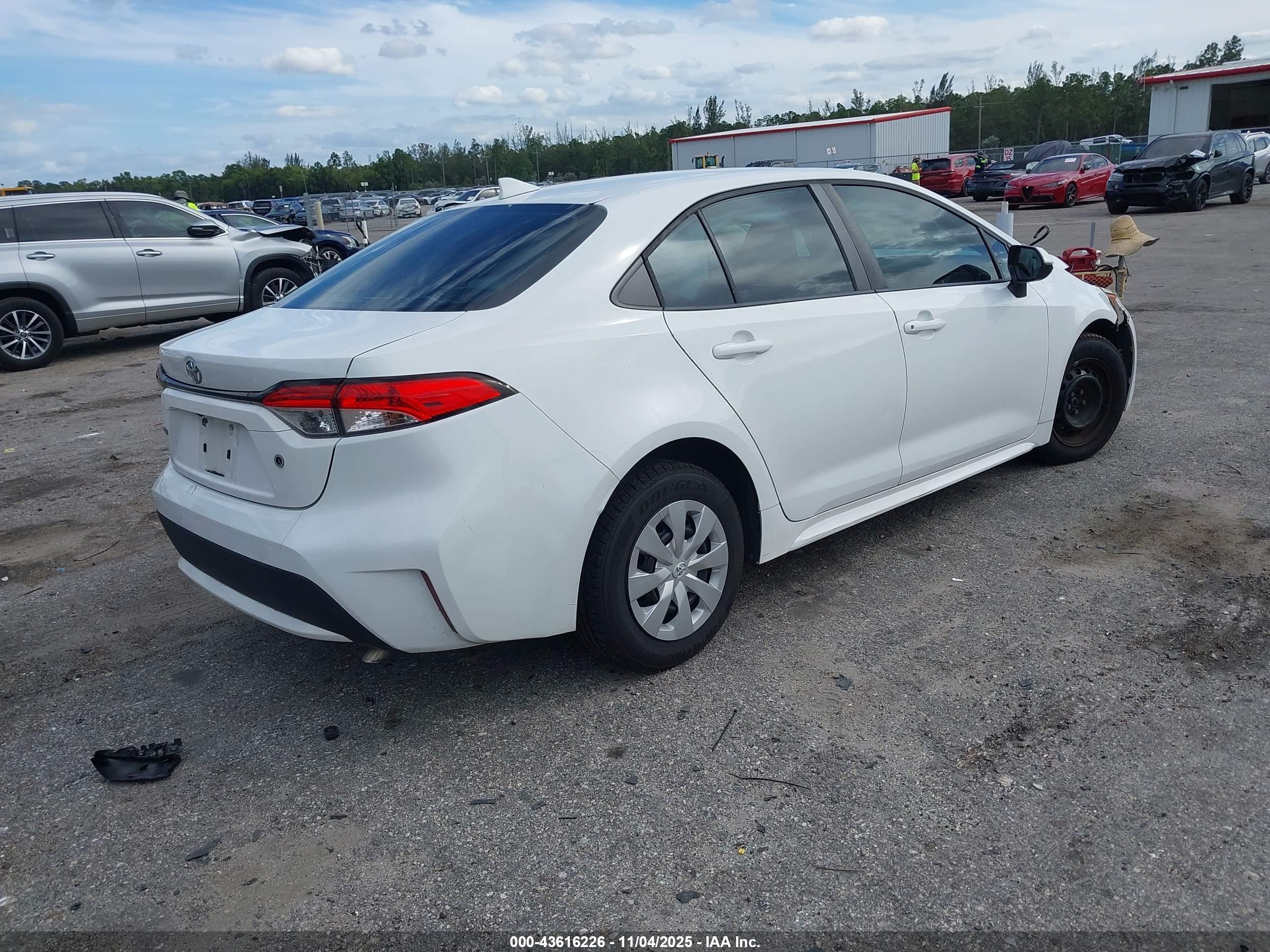 TOYOTA COROLLA image 4