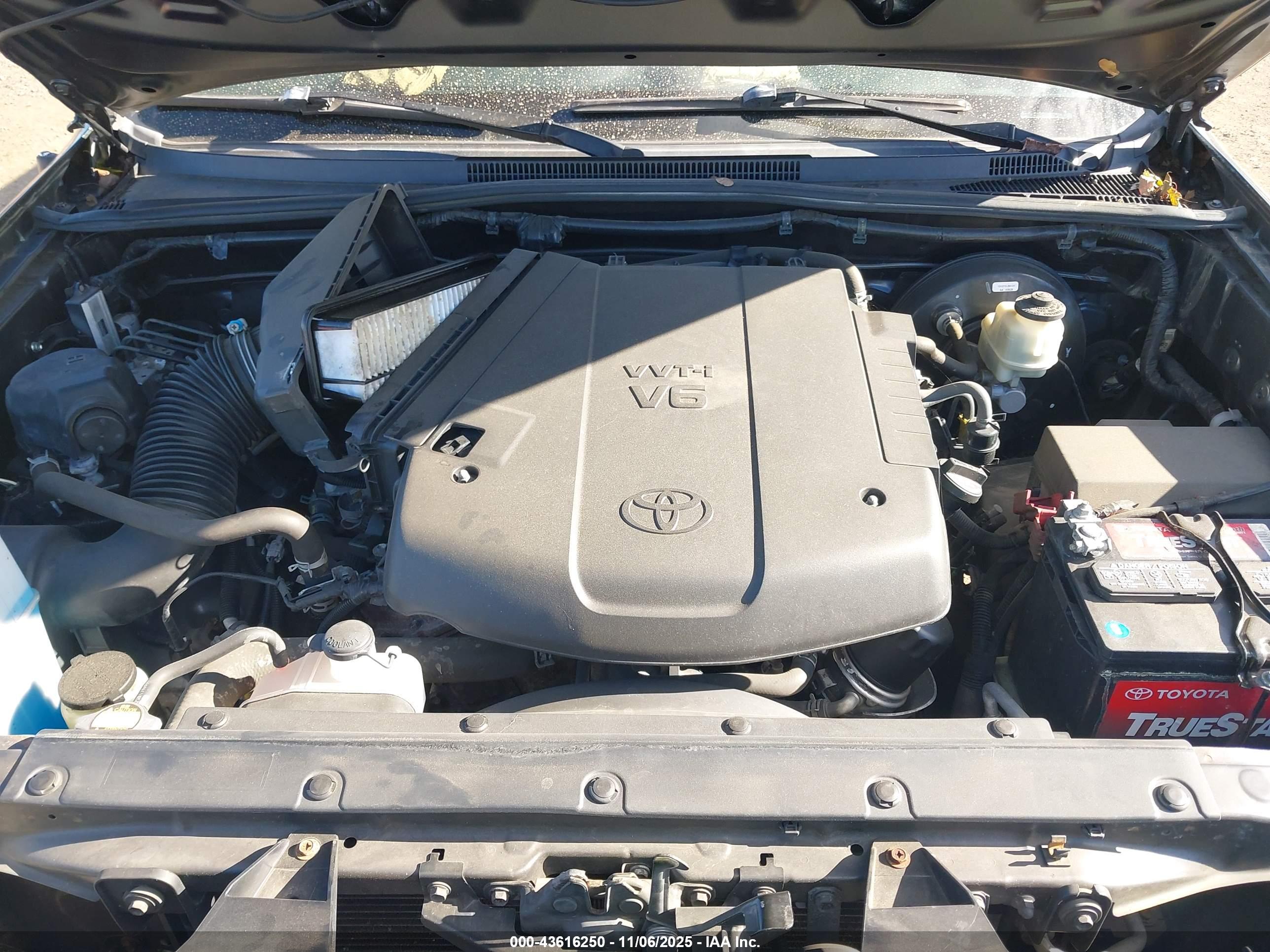 TOYOTA TACOMA image 10