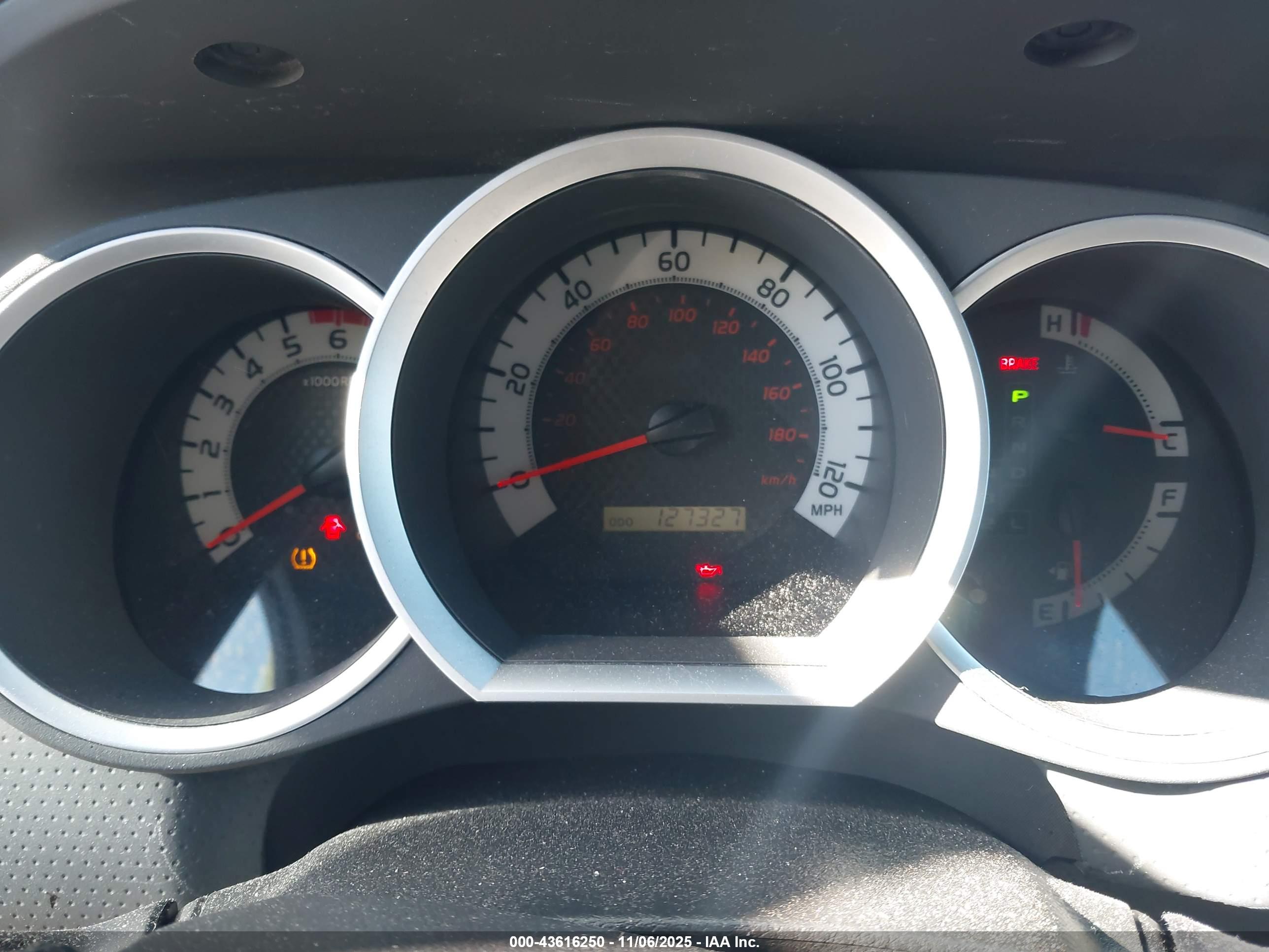 TOYOTA TACOMA image 7