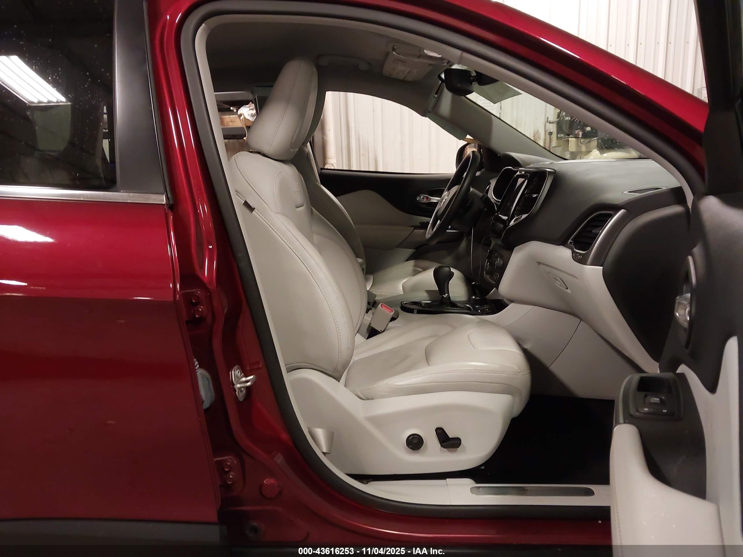 JEEP CHEROKEE image 5