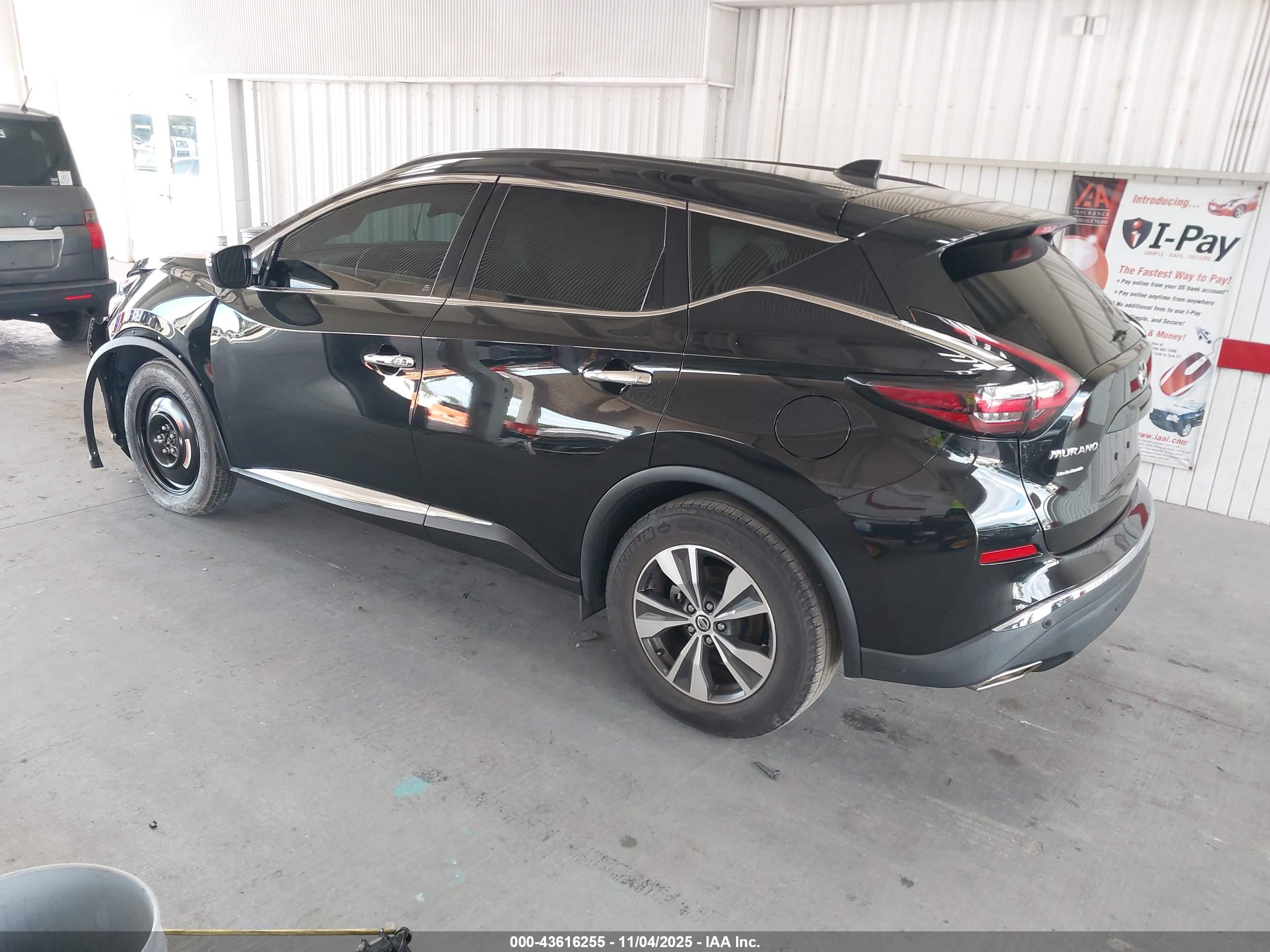 NISSAN MURANO image 3