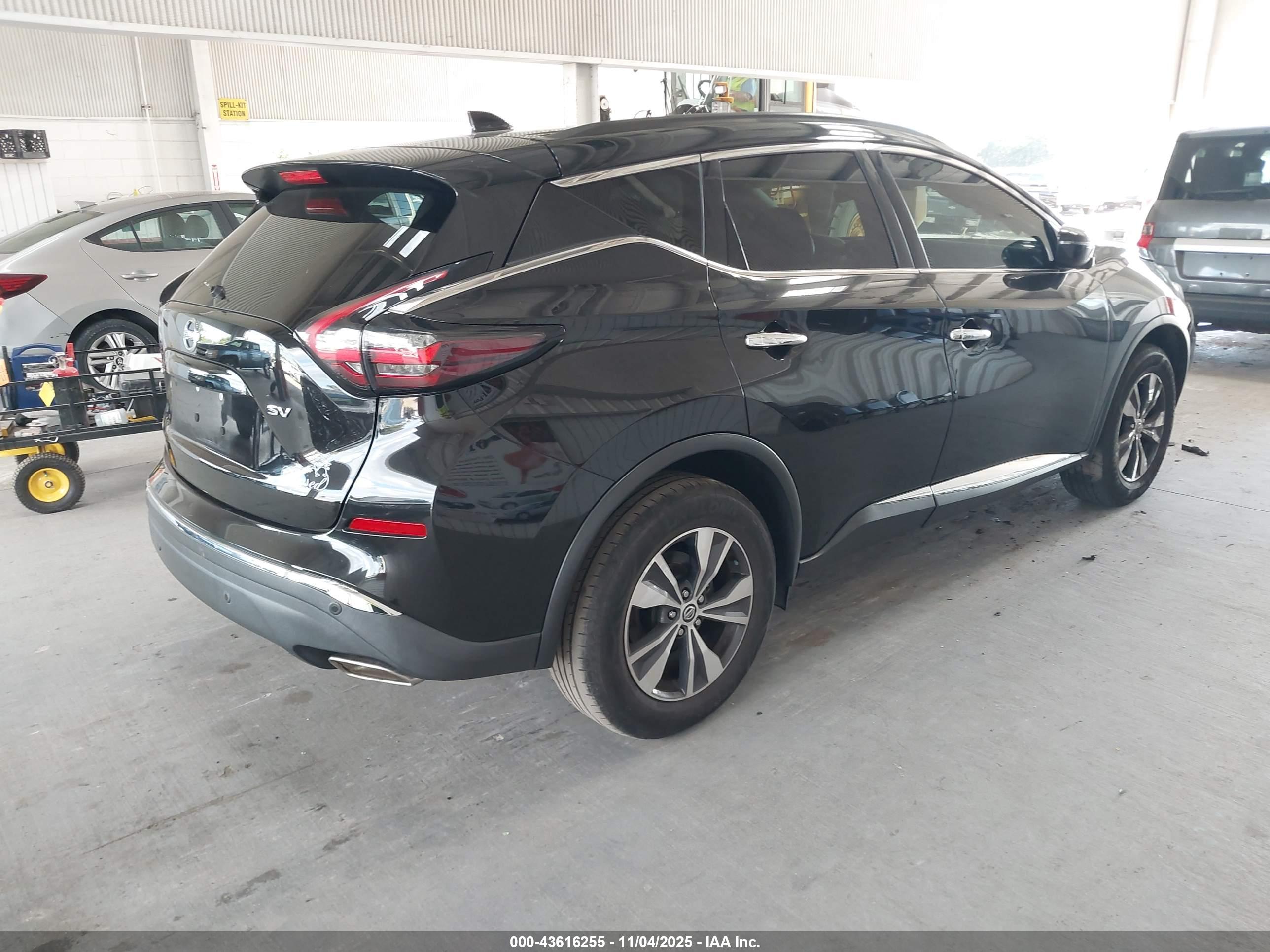 NISSAN MURANO image 4