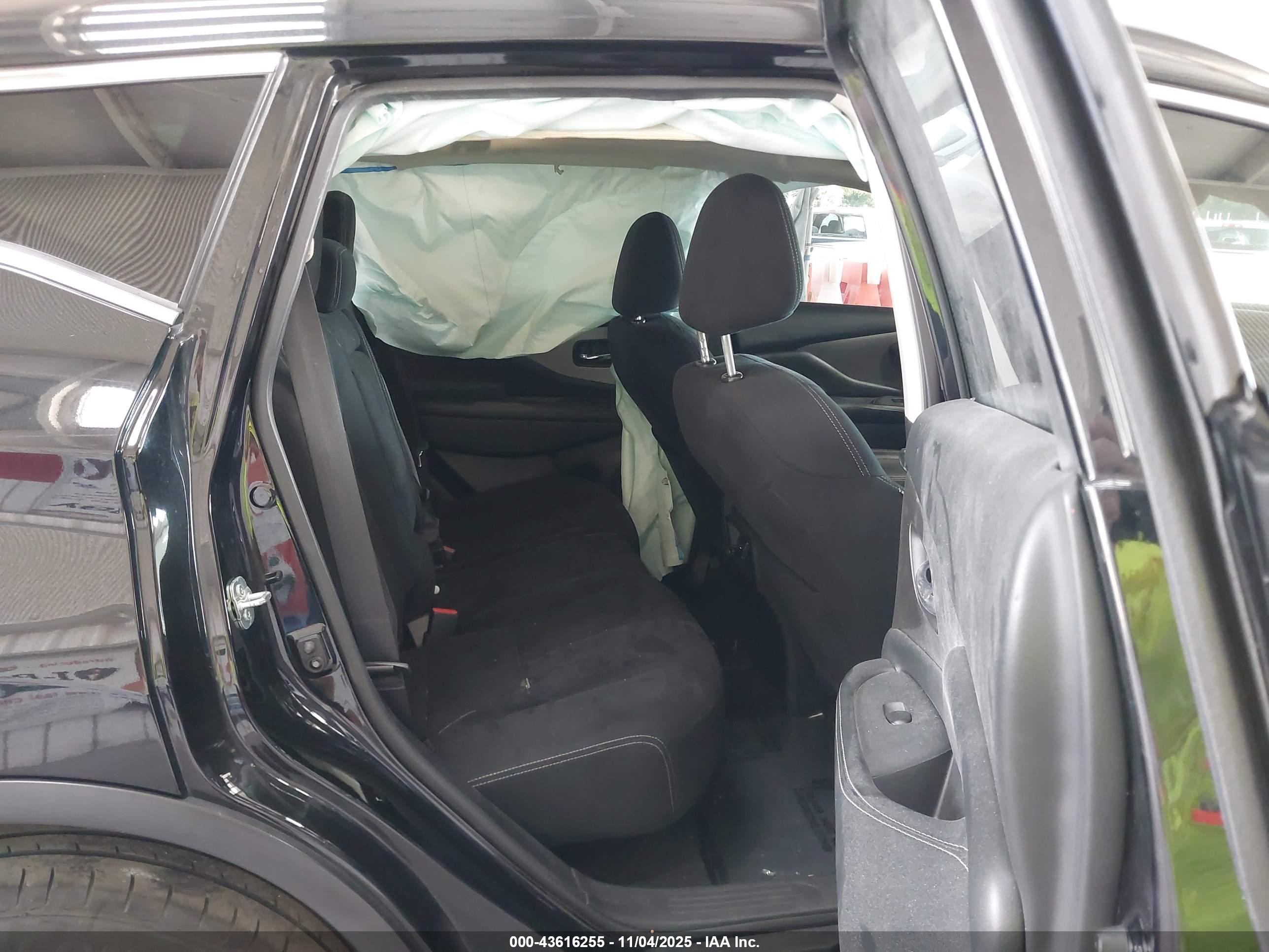 NISSAN MURANO image 8