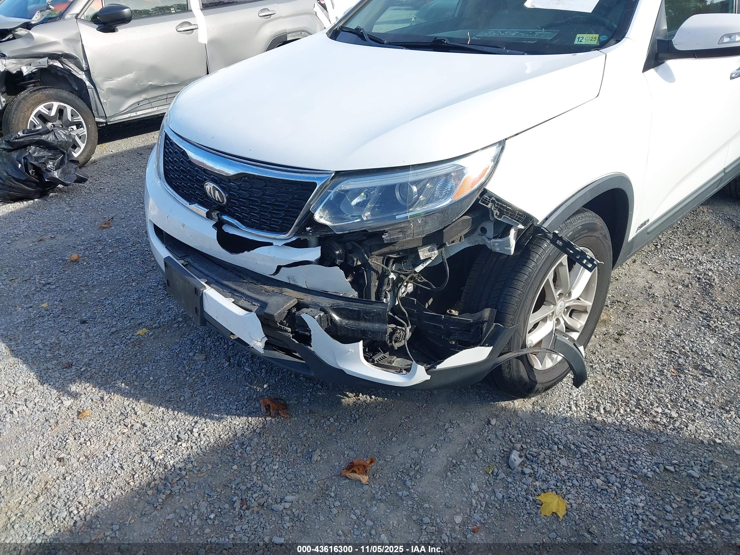 KIA SORENTO image 6