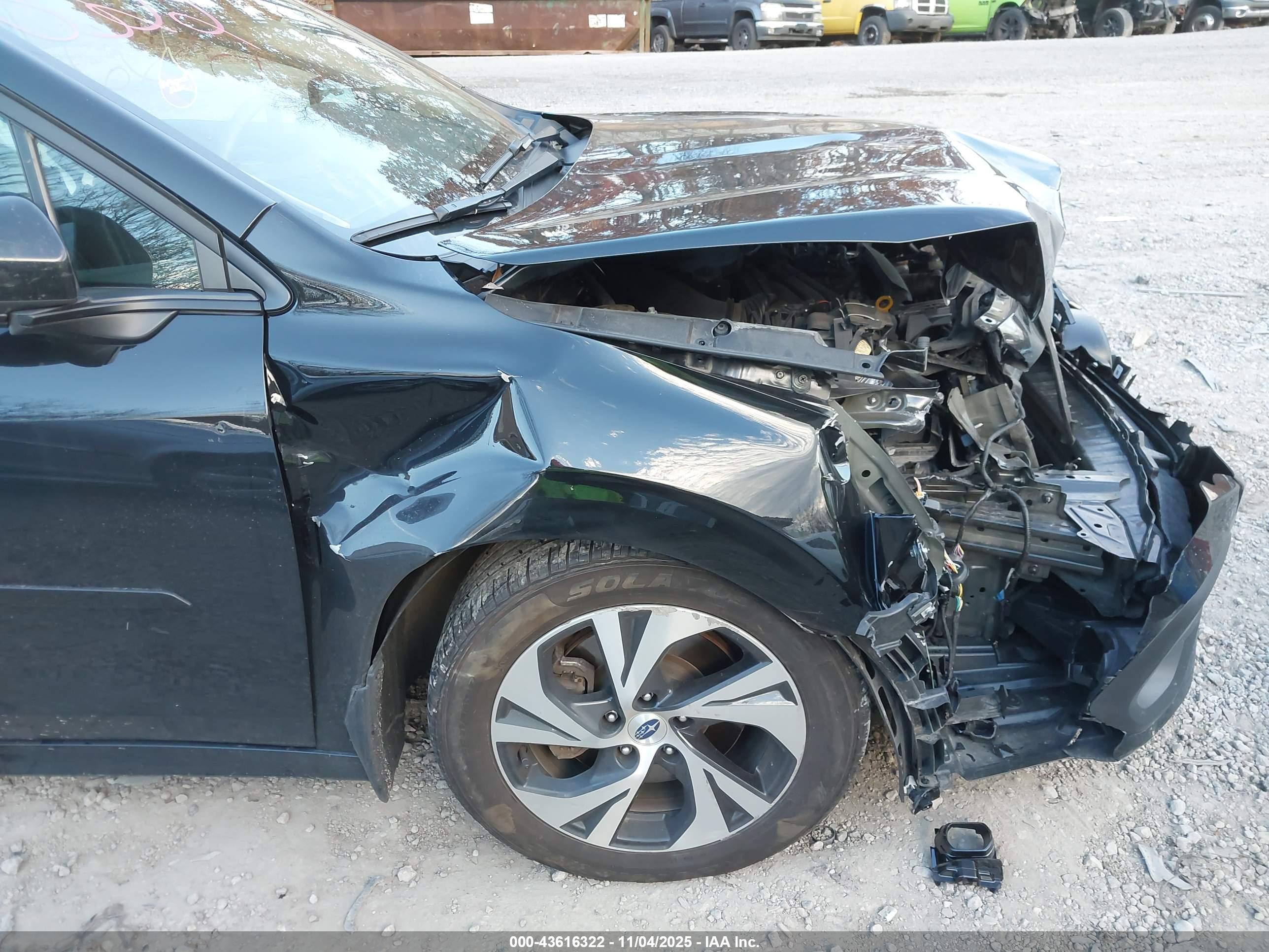 SUBARU LEGACY image 6