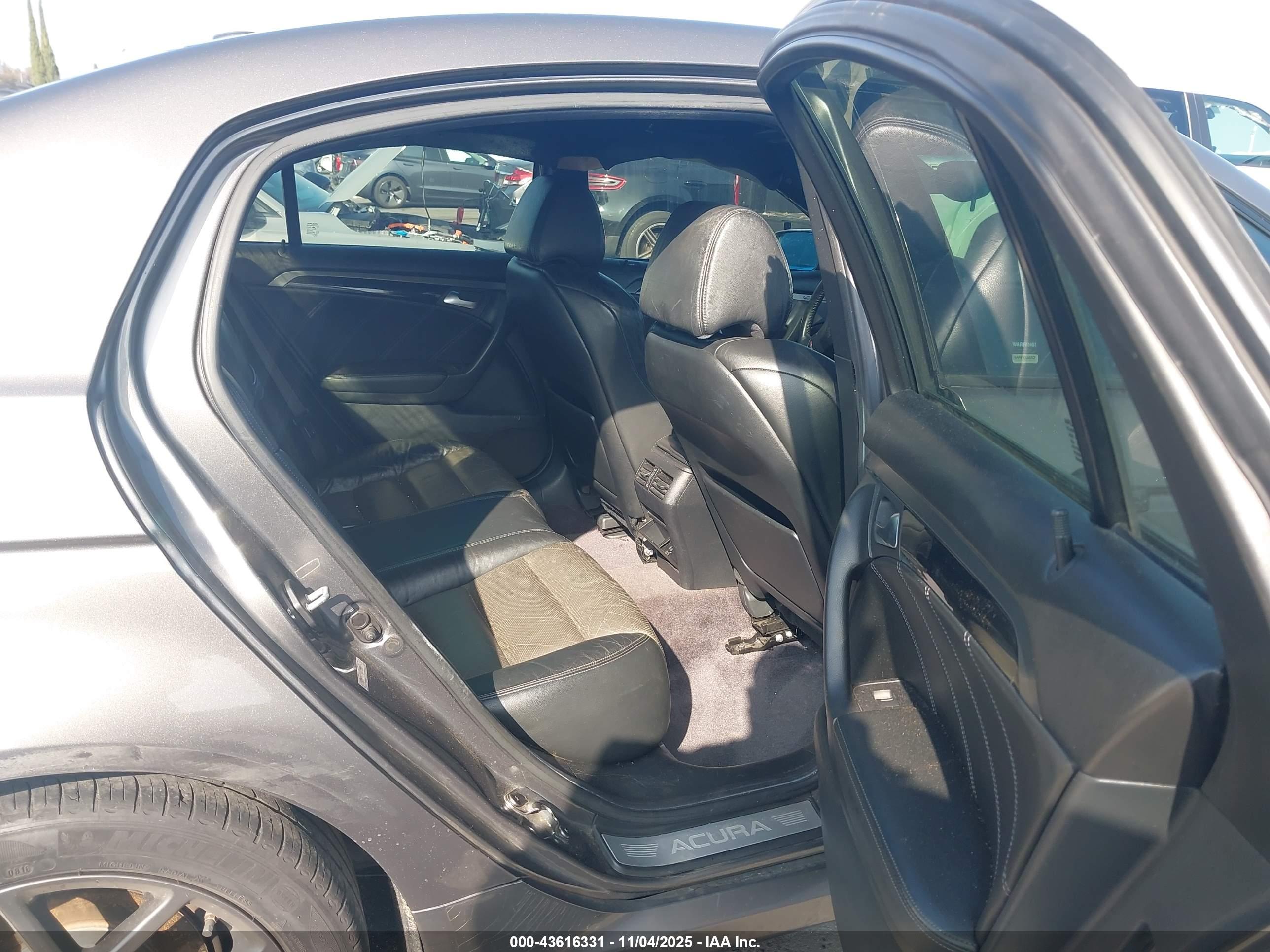 ACURA TL image 8
