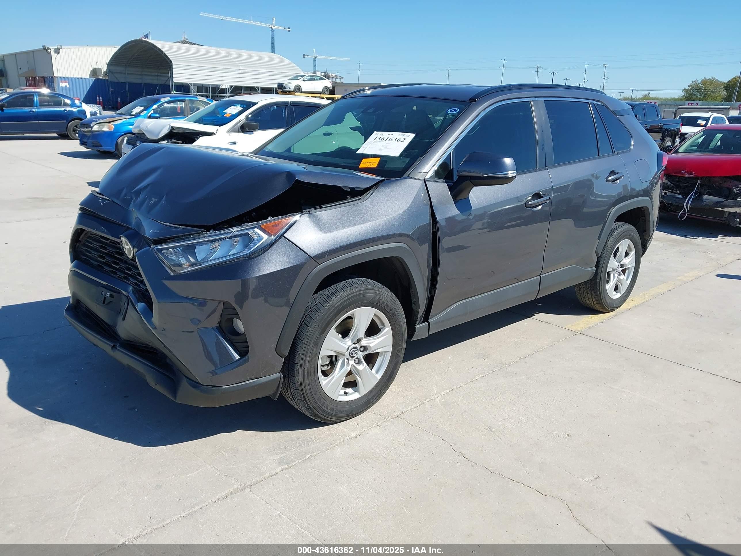 TOYOTA RAV4 image 2