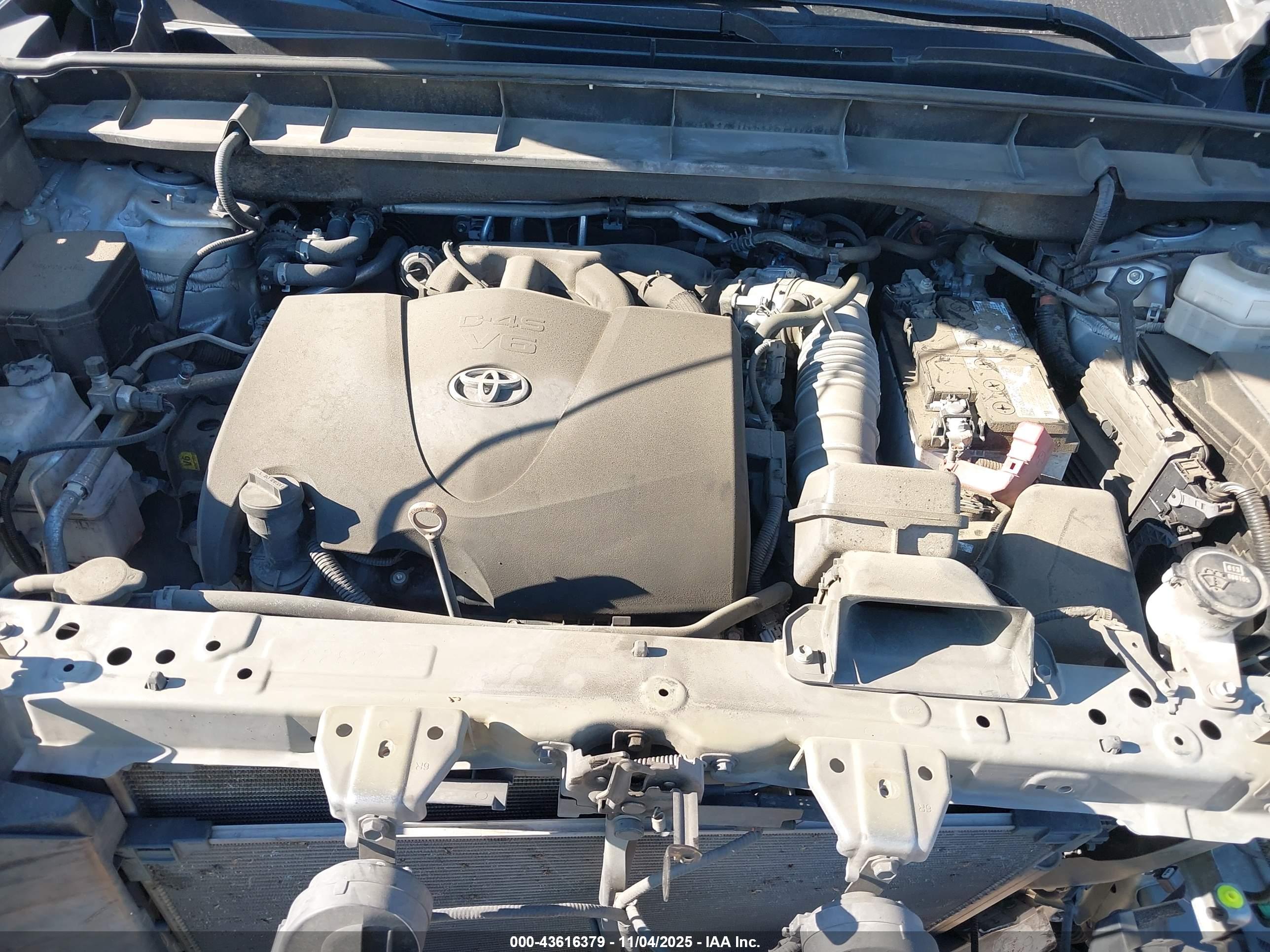 TOYOTA HIGHLANDER image 10