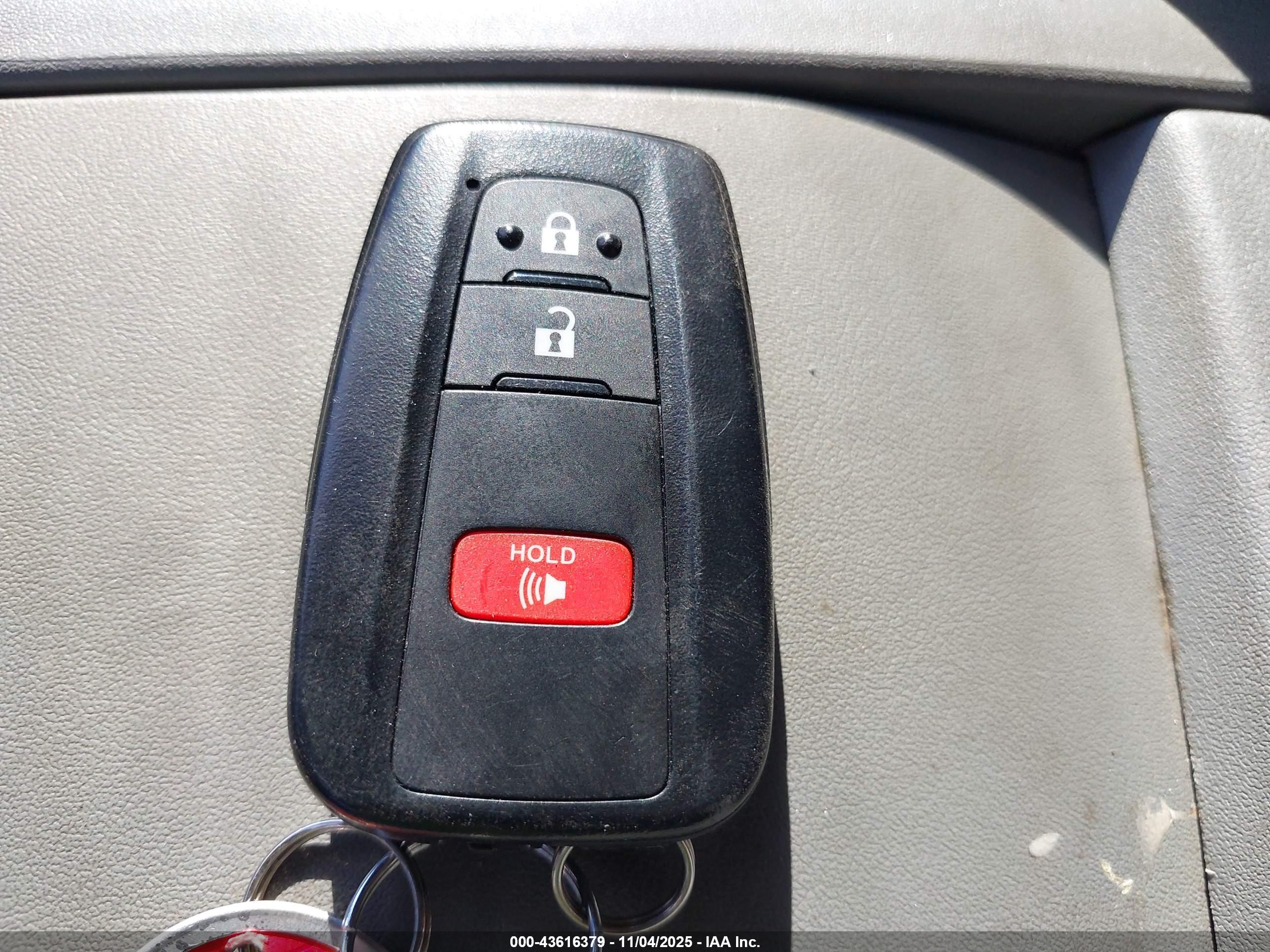 TOYOTA HIGHLANDER image 11