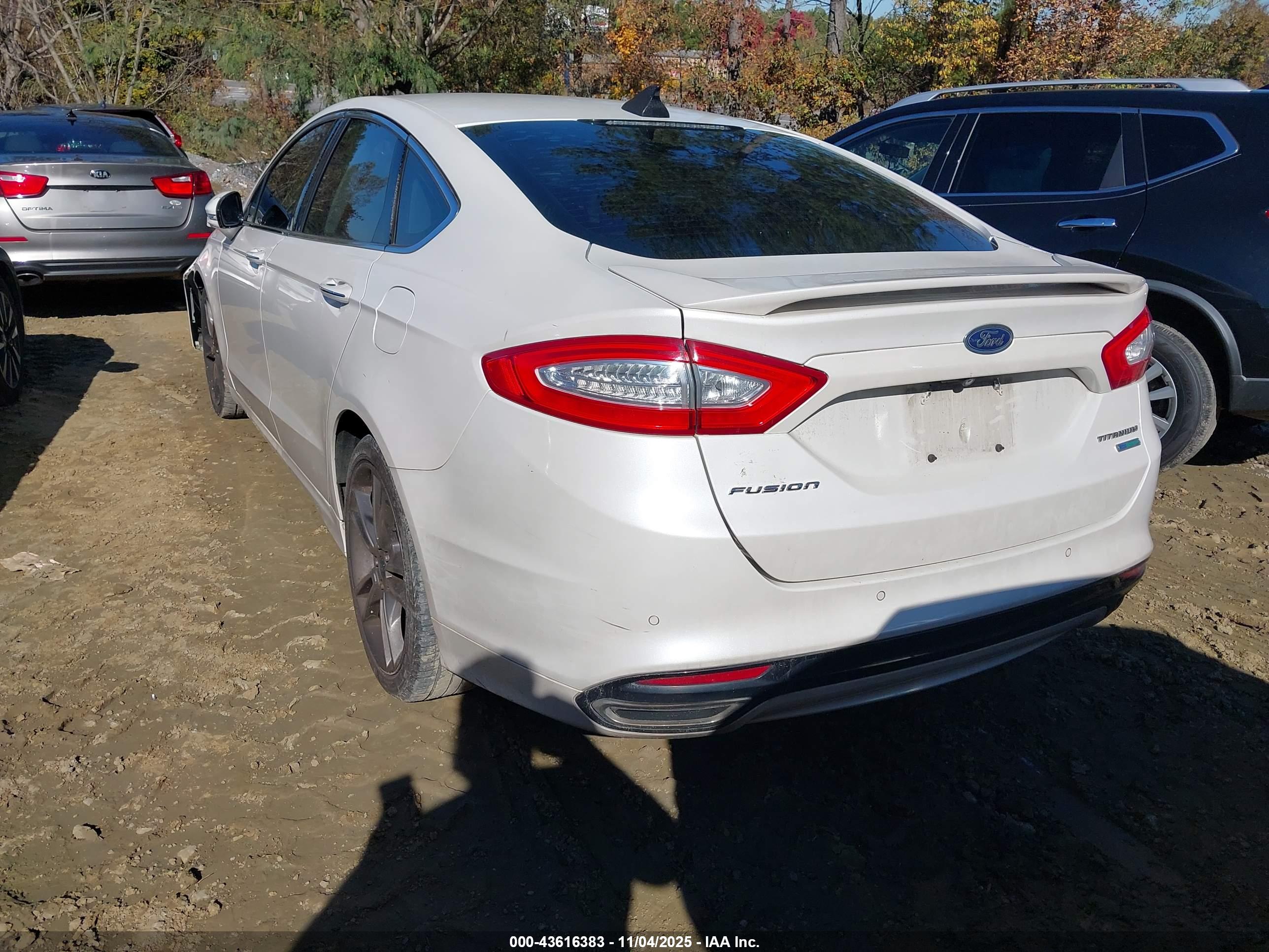 FORD FUSION image 3