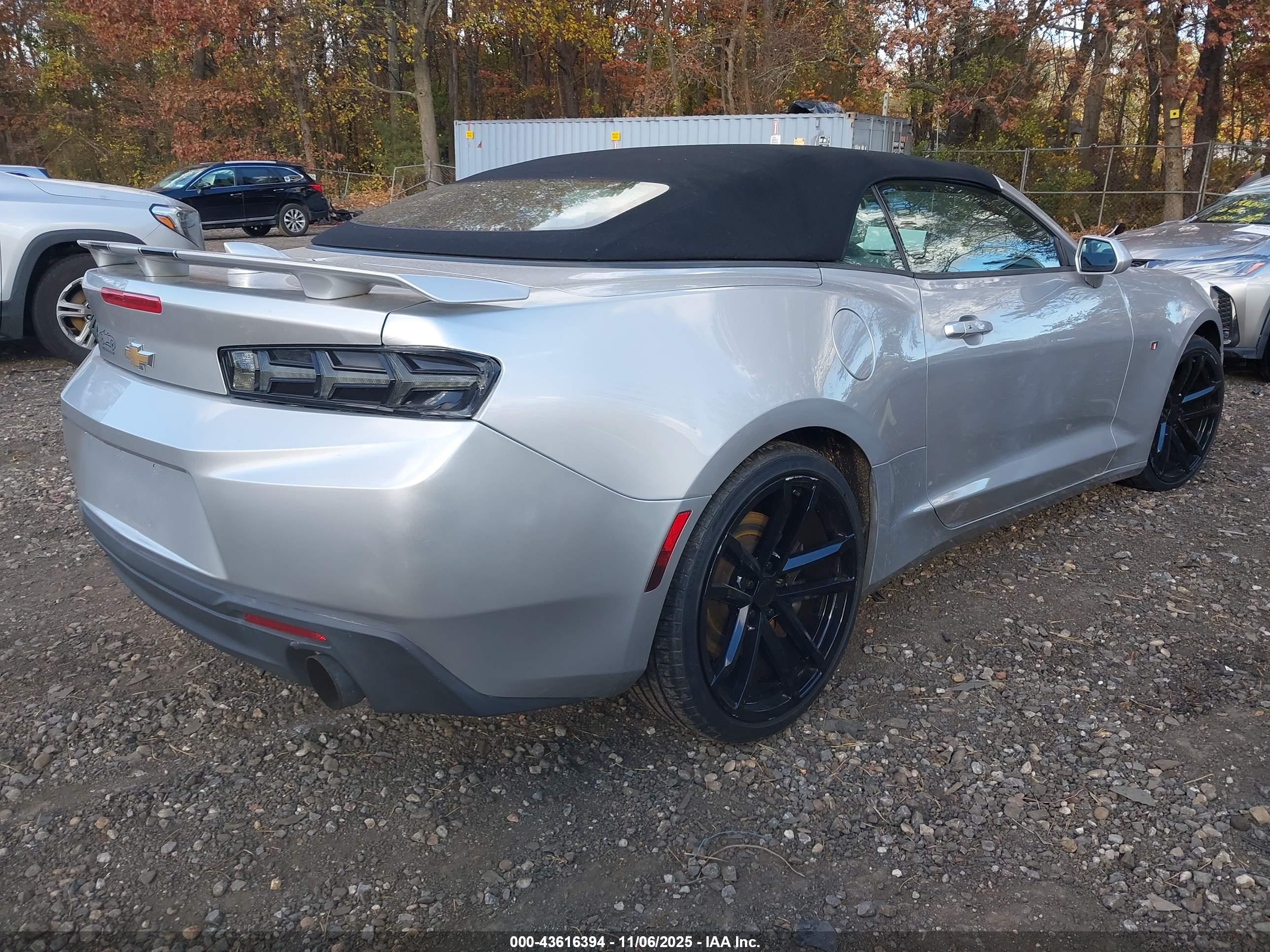 CHEVROLET CAMARO image 4