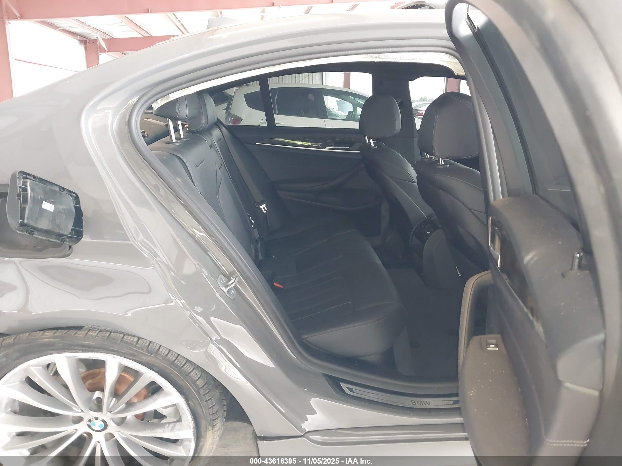 BMW 530 image 8