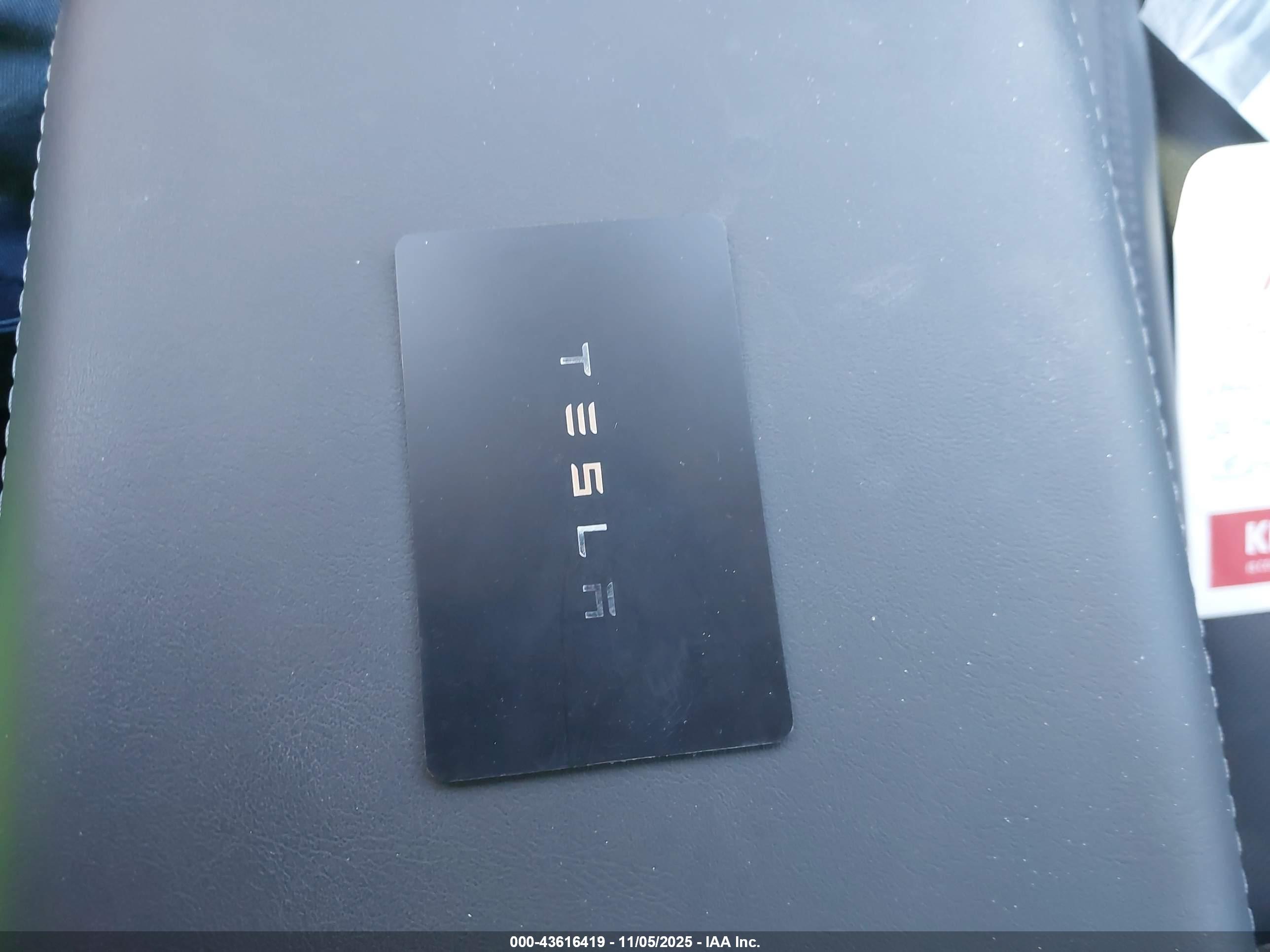 TESLA MODEL image 11