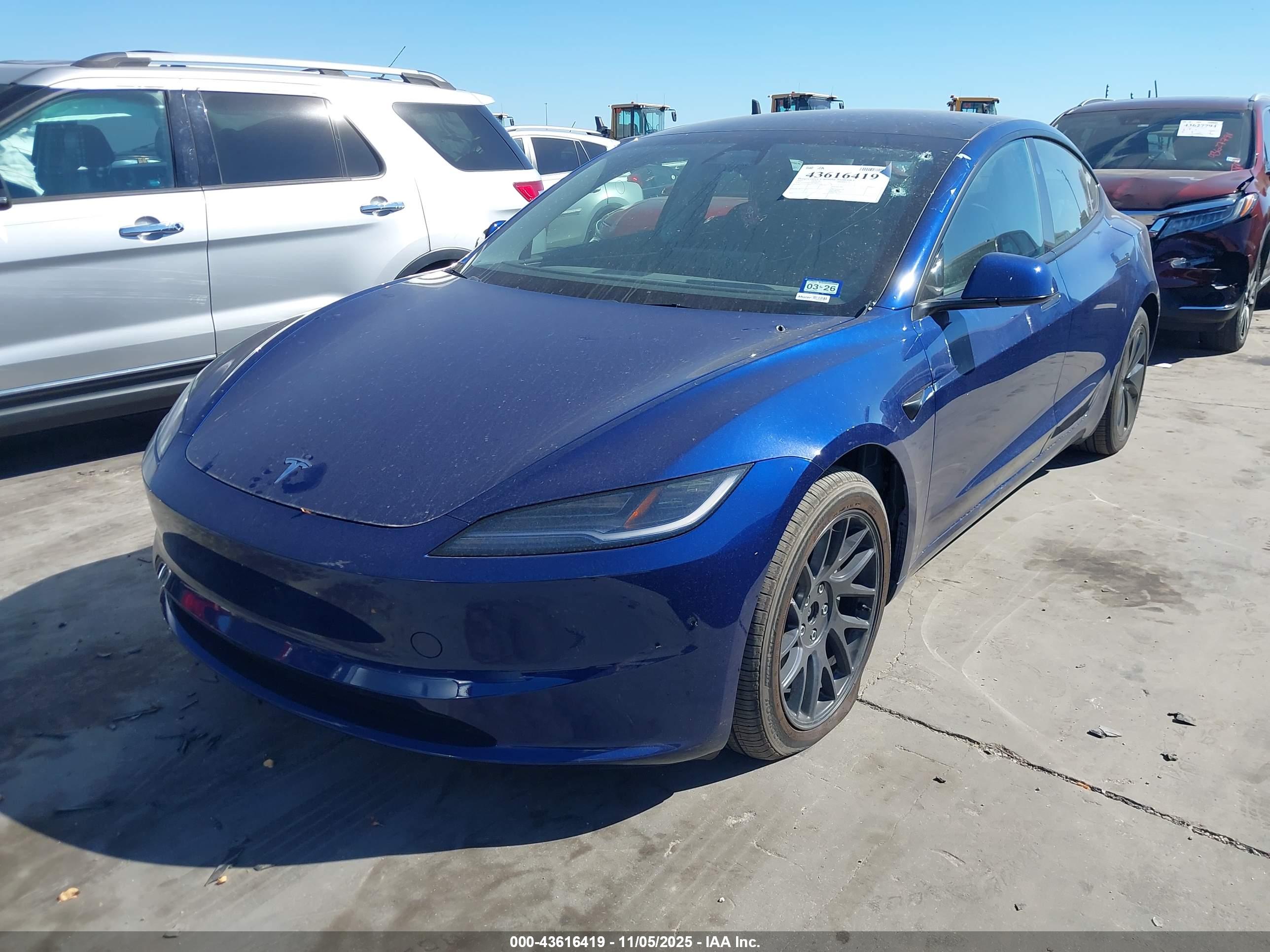 TESLA MODEL image 2