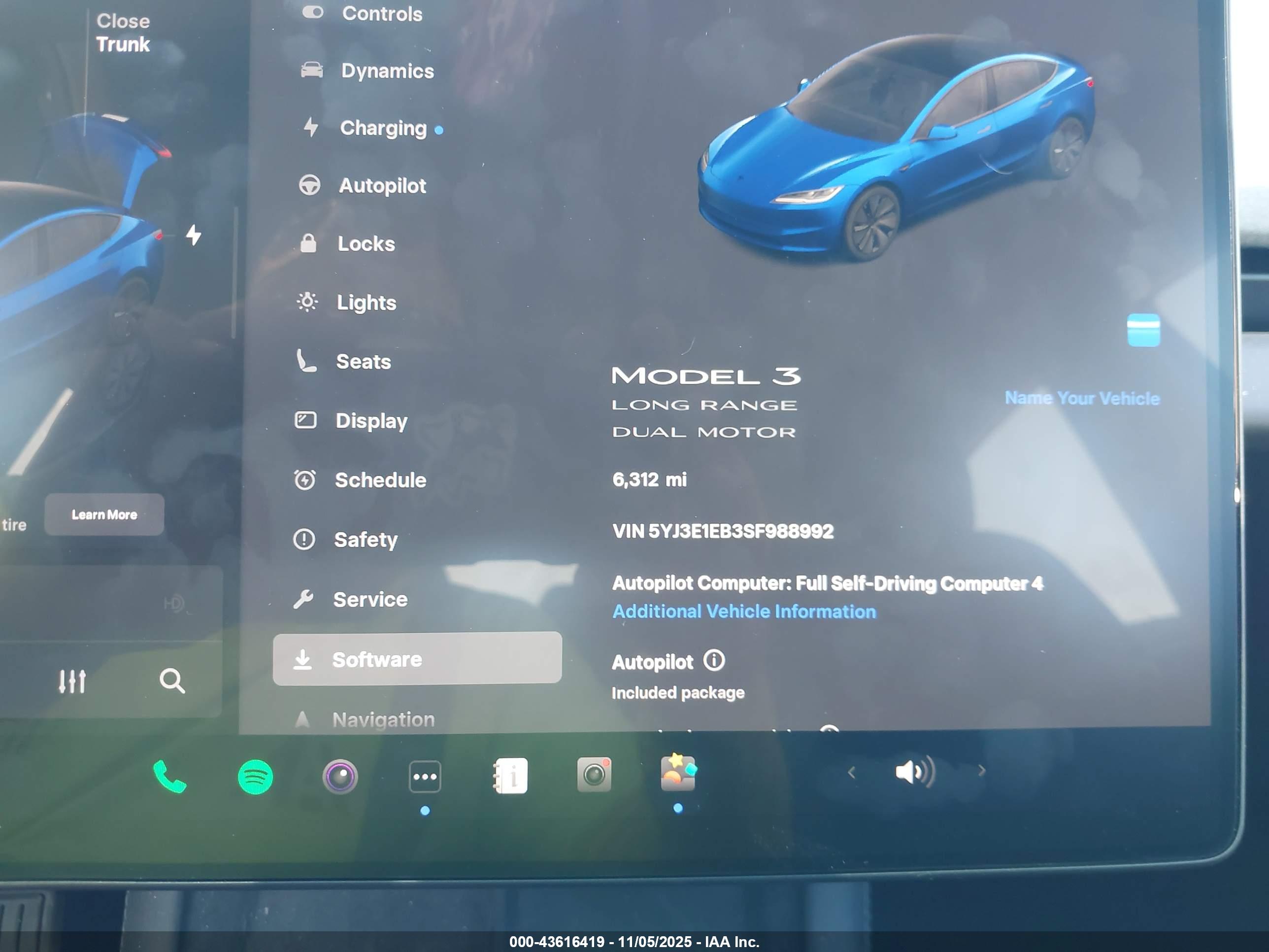 TESLA MODEL image 7