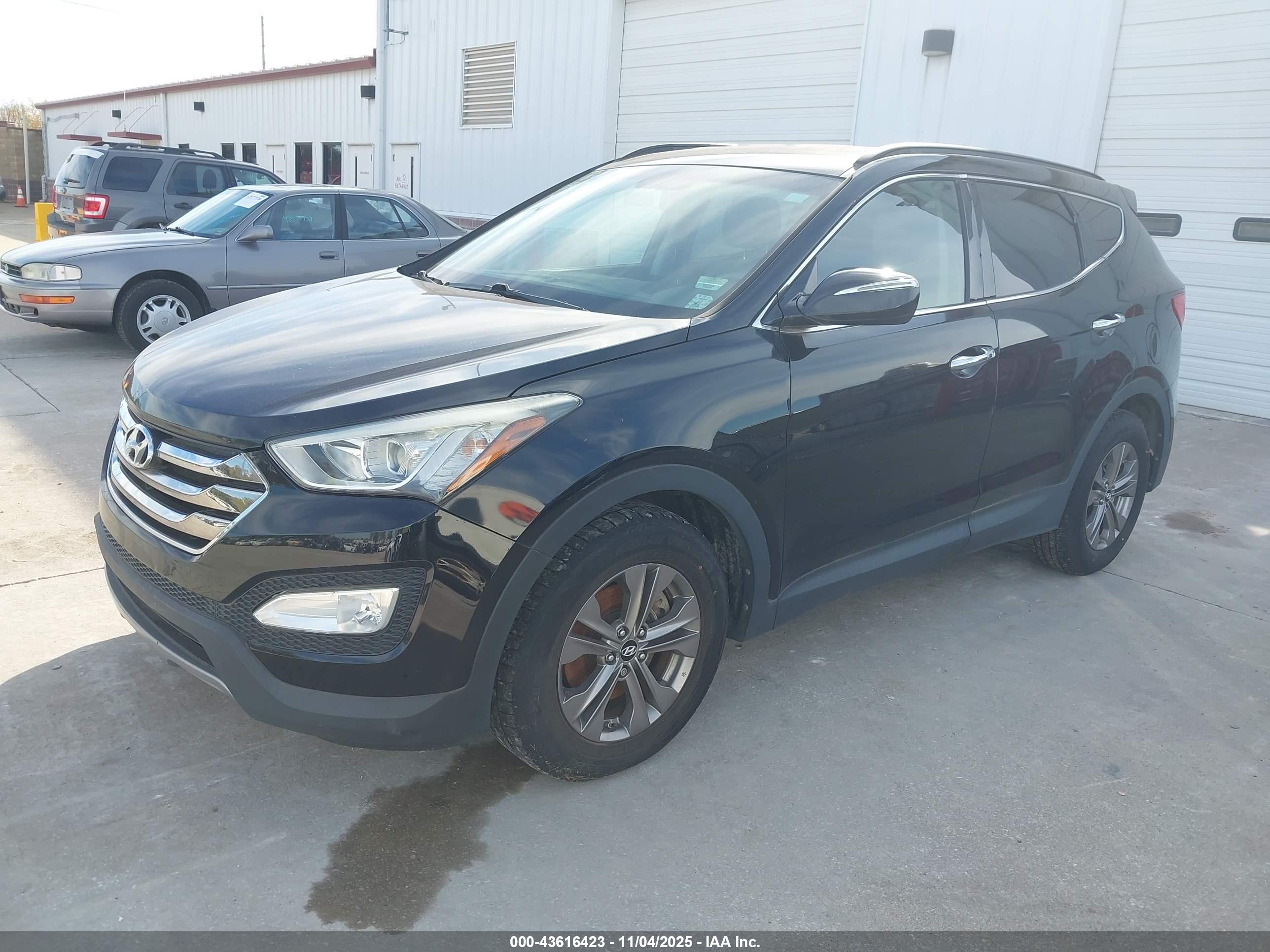 HYUNDAI SANTA image 2