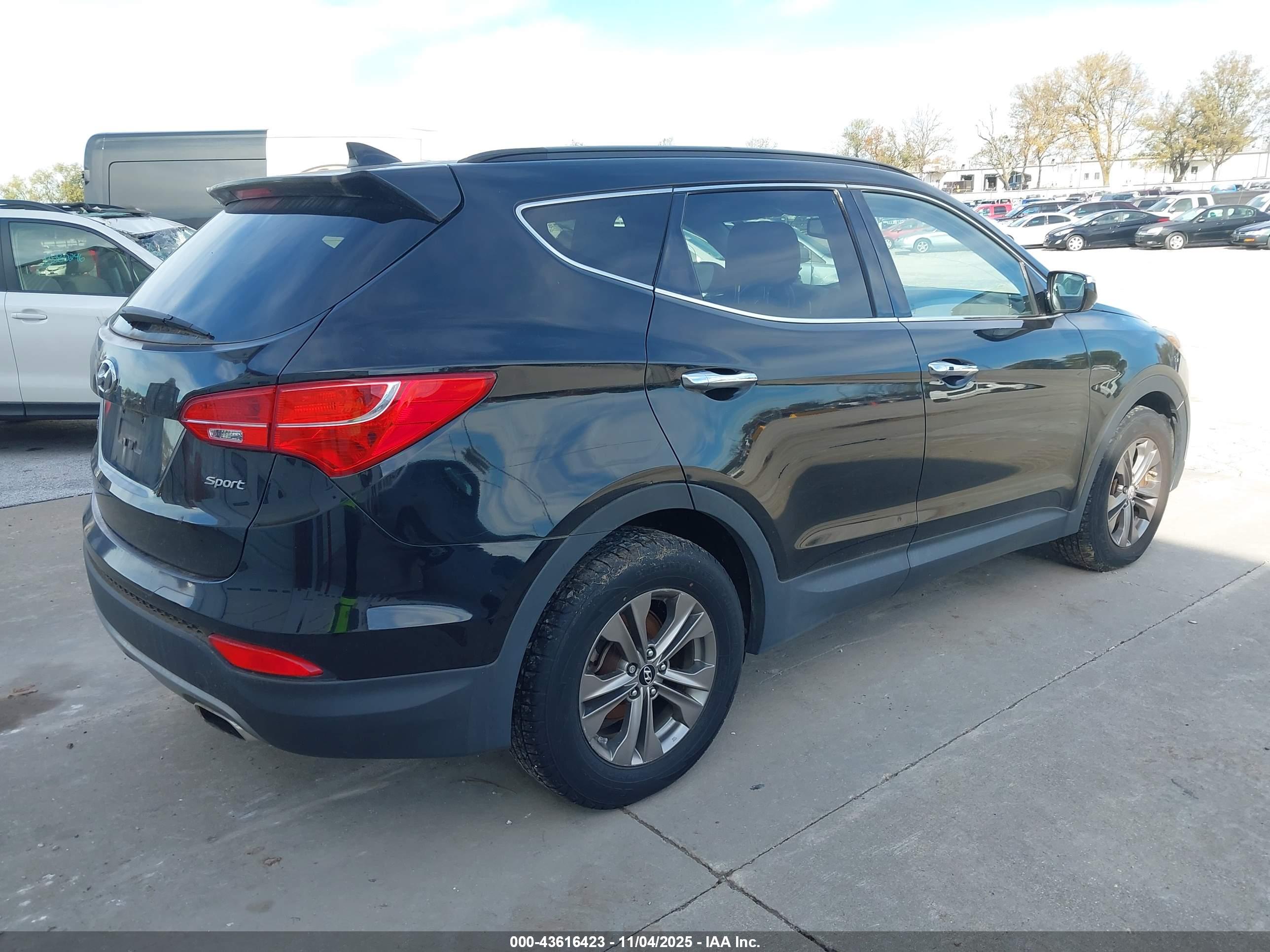 HYUNDAI SANTA image 4